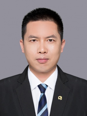 李成