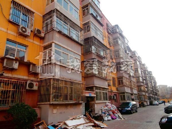 大兴旧宫清欣园三居免税房紧邻旧宫地铁口