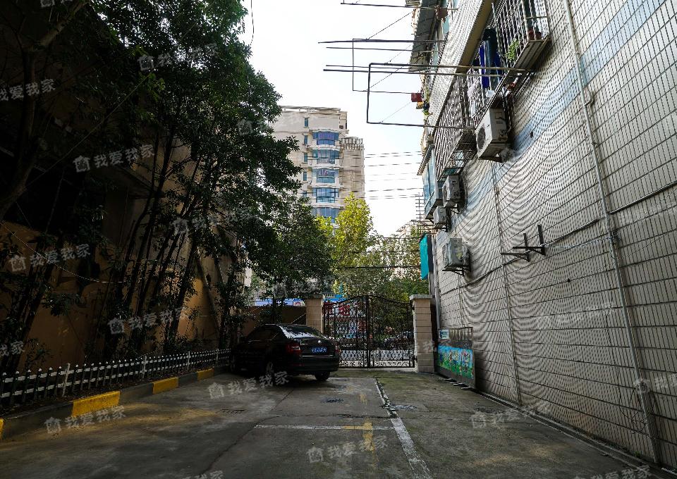上海我爱我家凉城路368弄第6张图