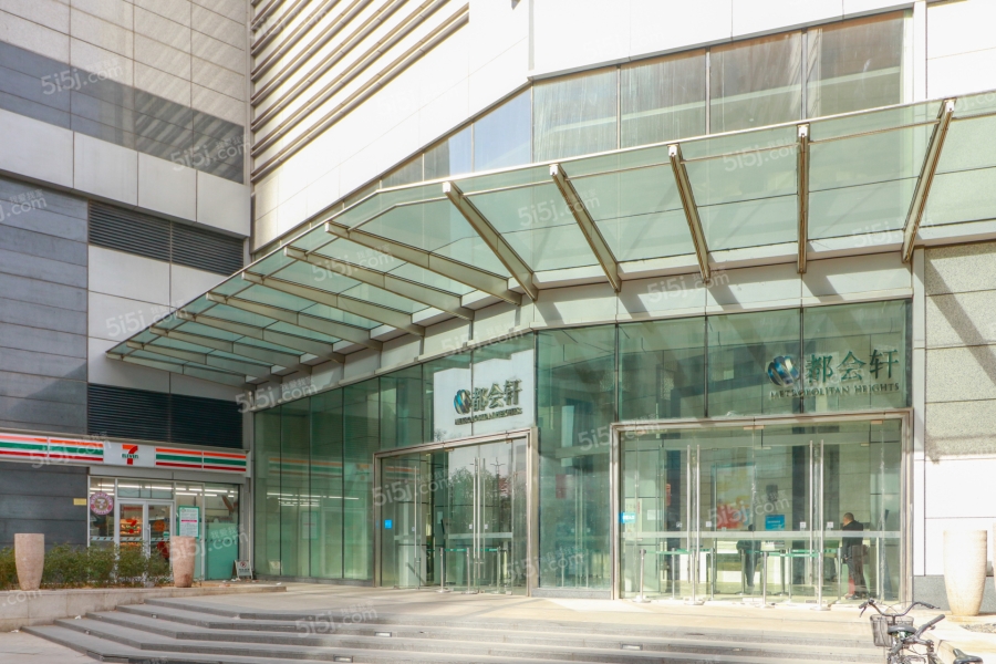 都会轩大三室,家电全齐拎包入住,看房打电话,低于市场价