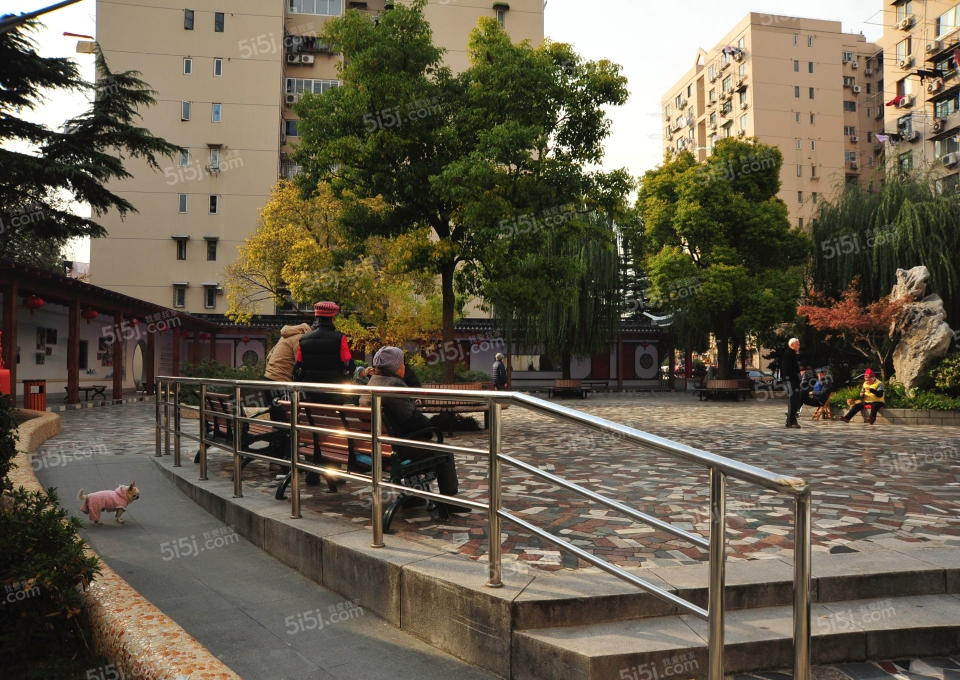 新泾八村