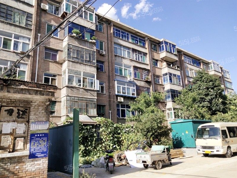 迎新街西一条太钢医院宿舍小区隶属于太原市尖草坪区迎新街商圈优质