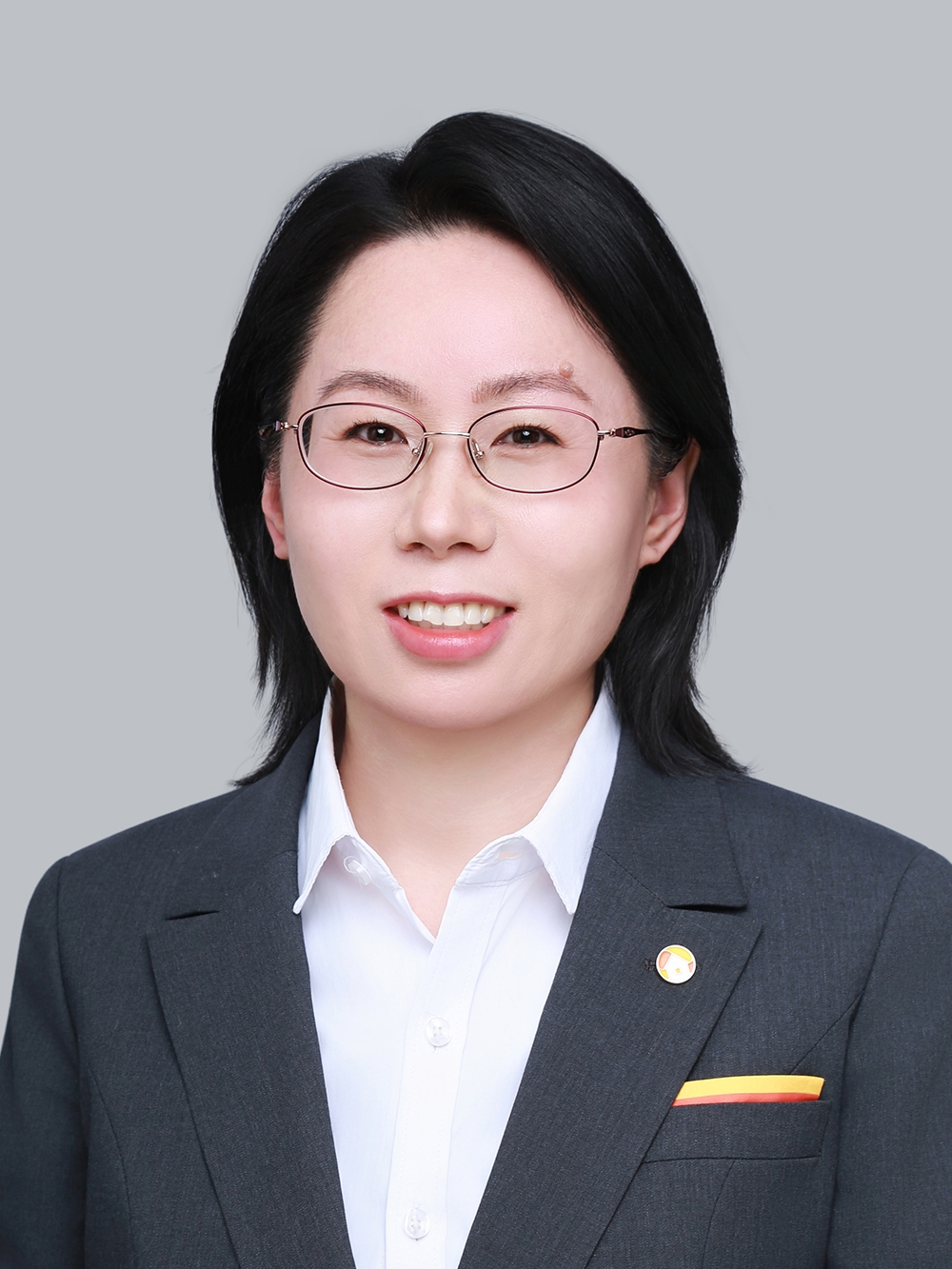 经纪人曹芳