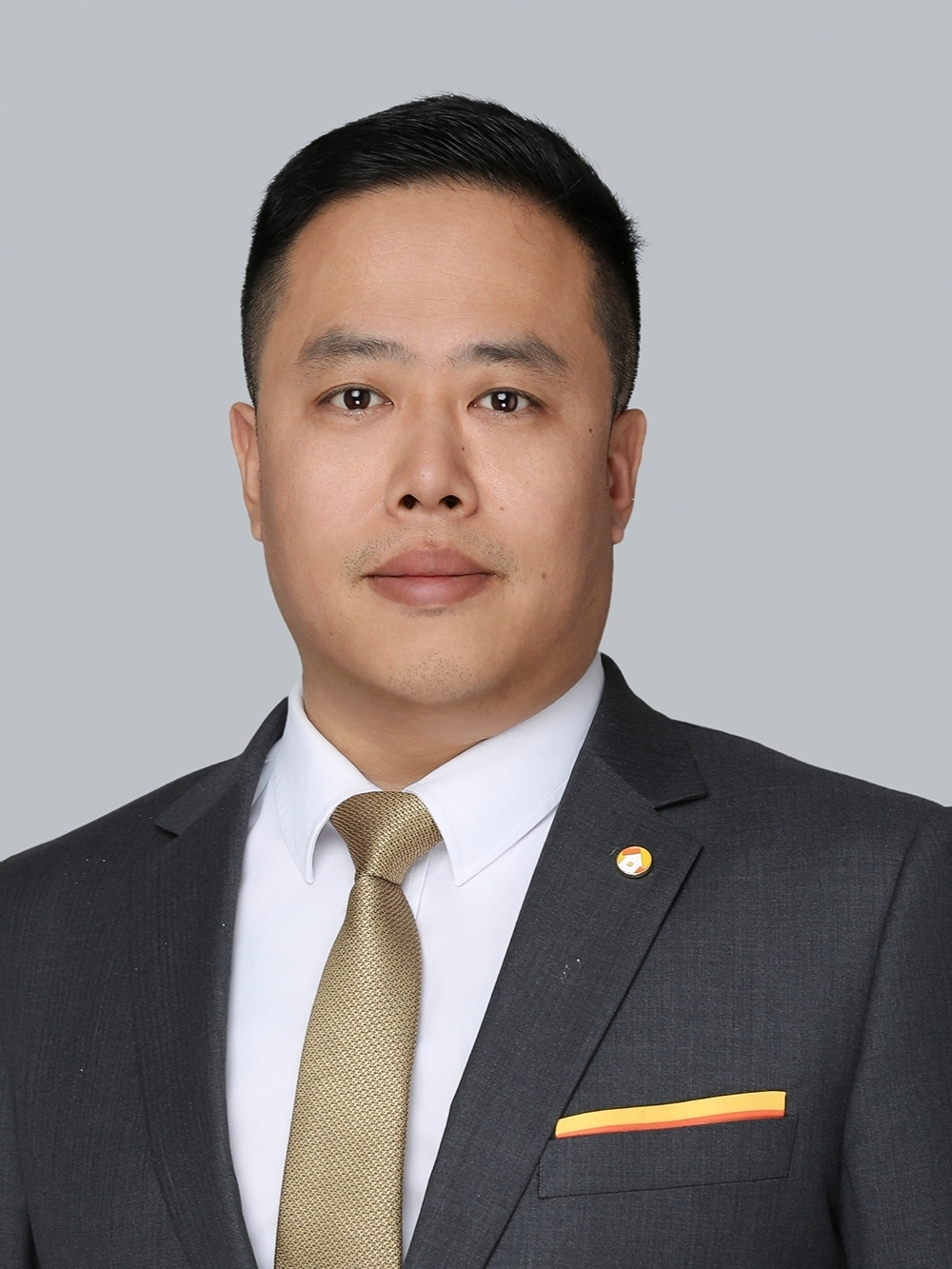 经纪人李运兴