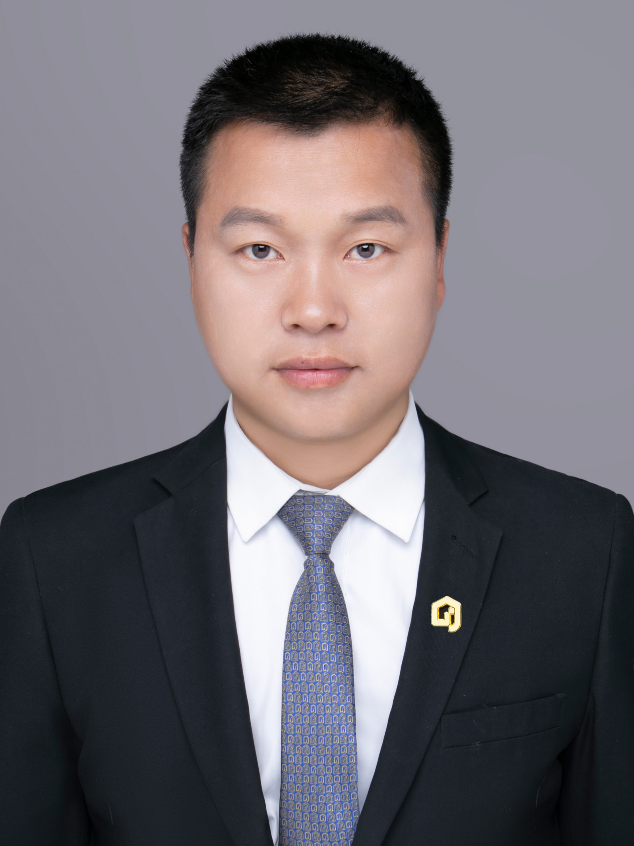 经纪人龚波