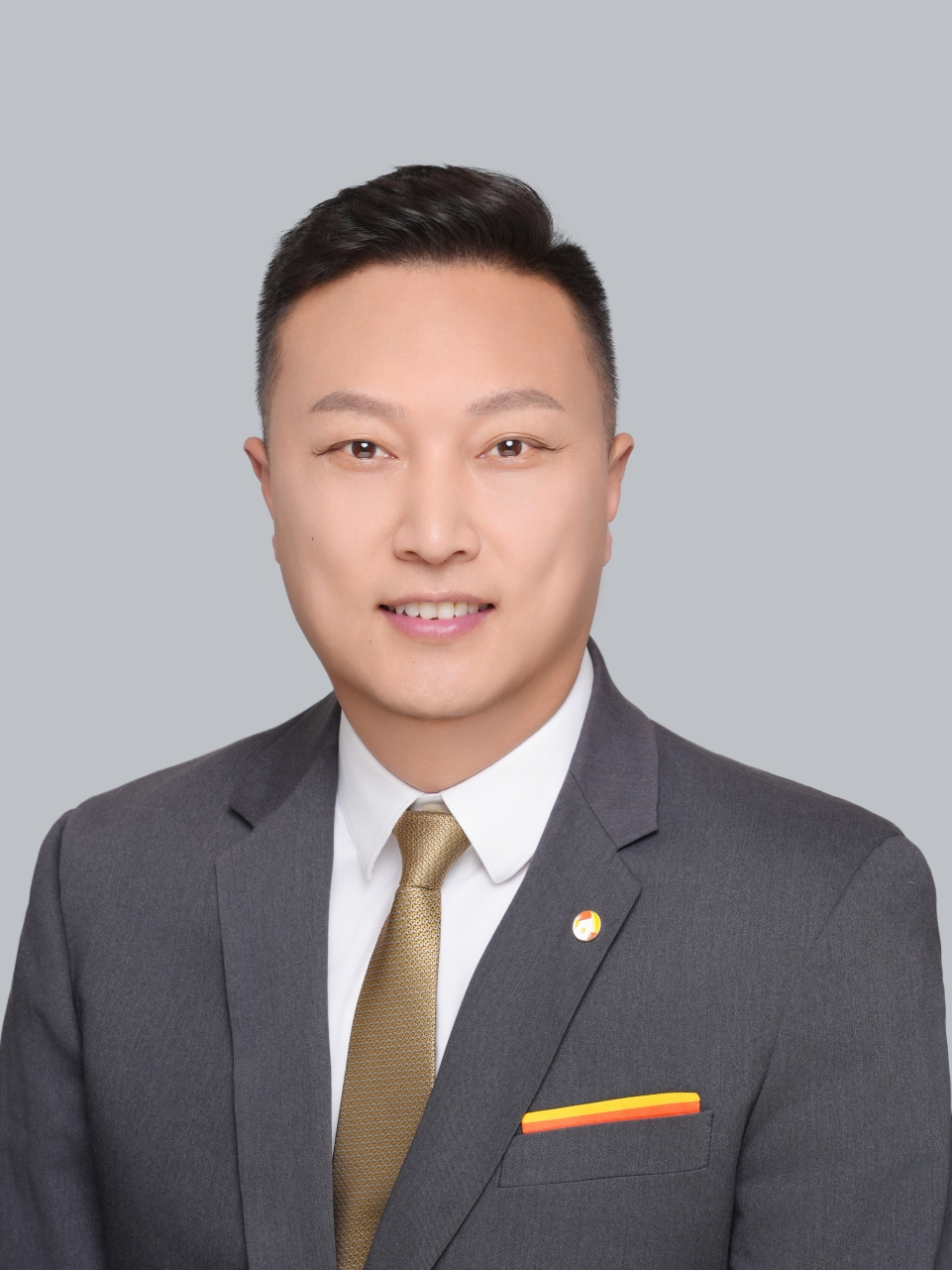 经纪人董学建