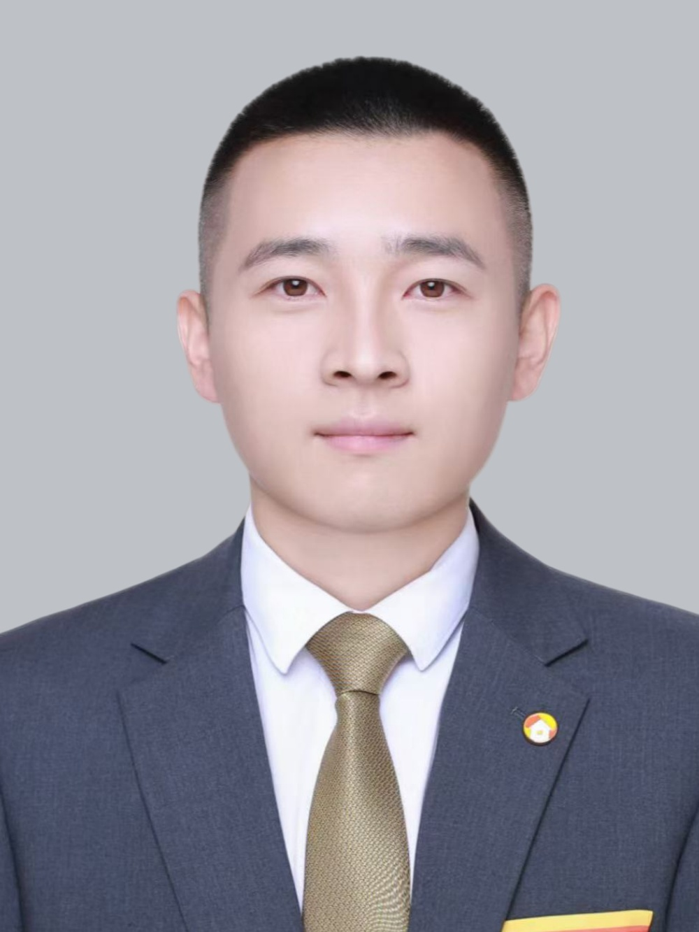 我爱我家经纪人任强