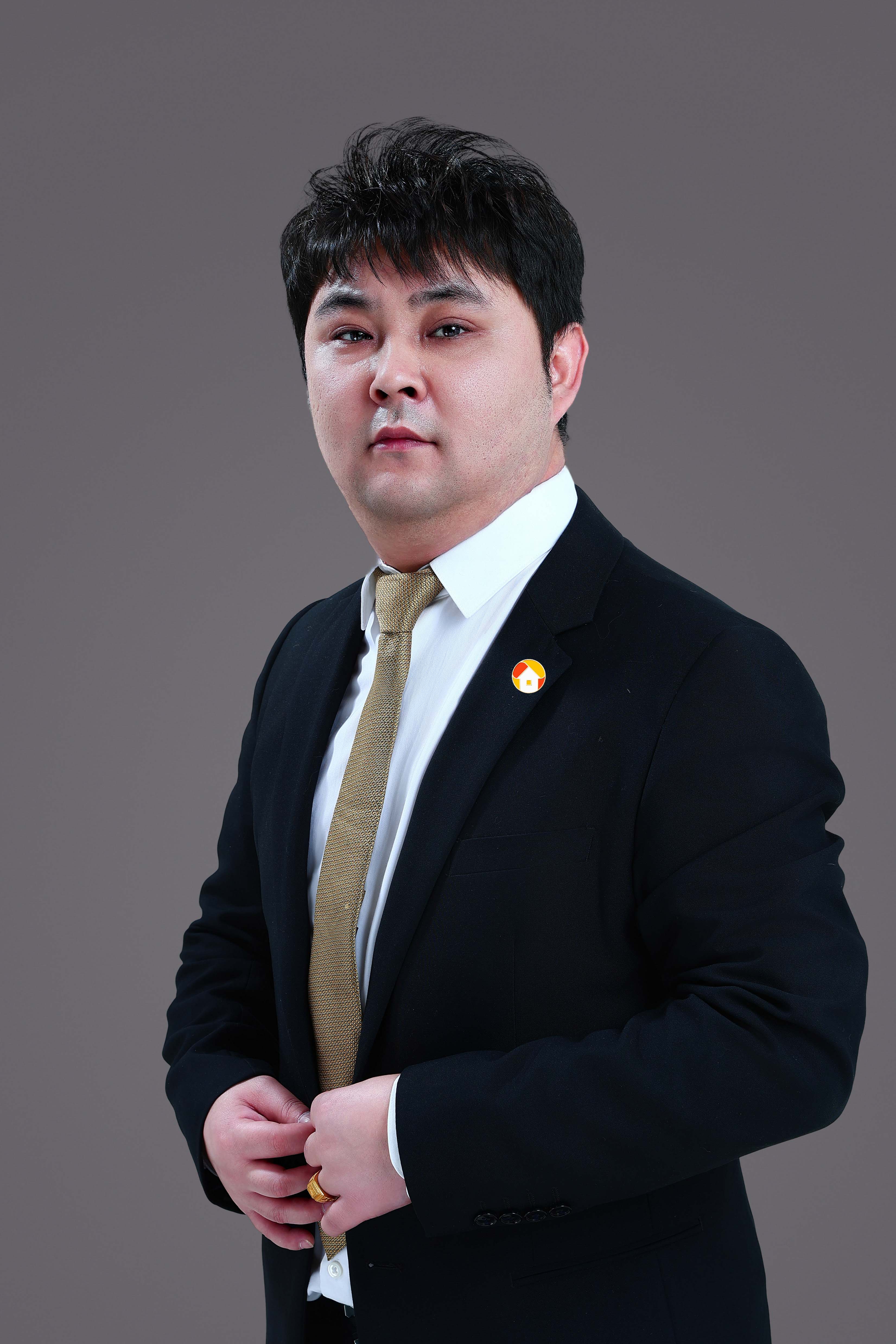 我爱我家经纪人娄香园