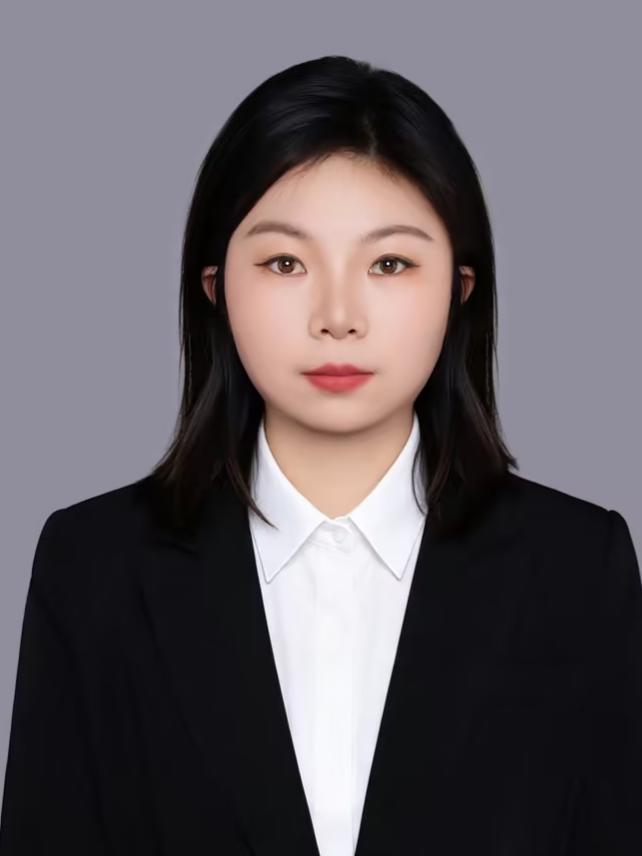 经纪人管文芳