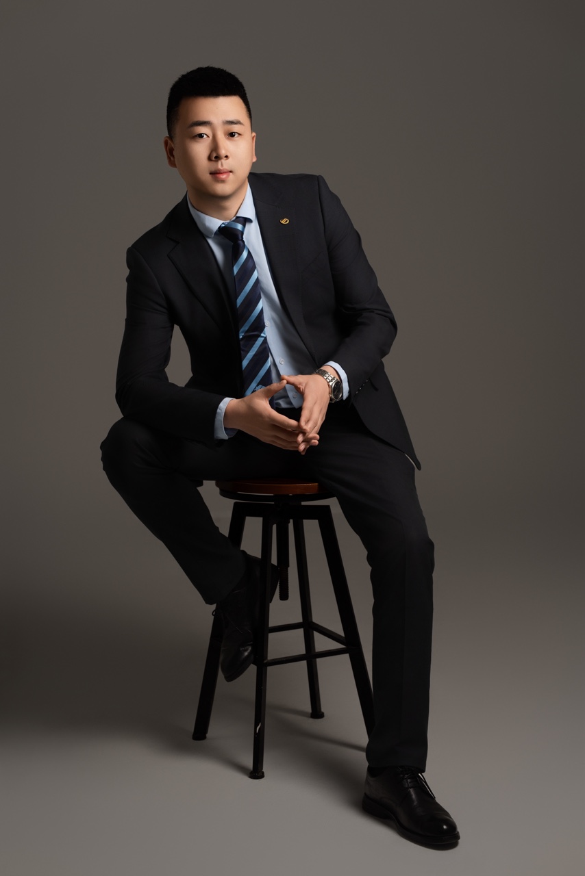 经纪人王龙龙