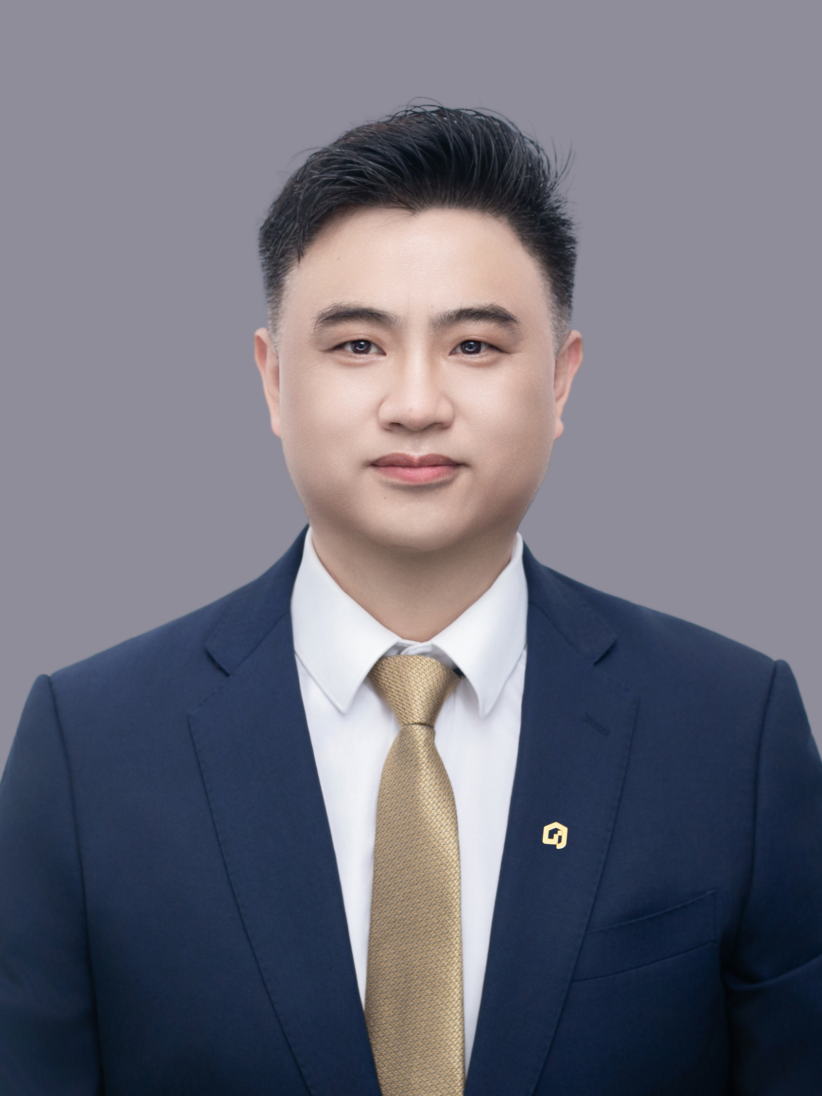 经纪人储二林