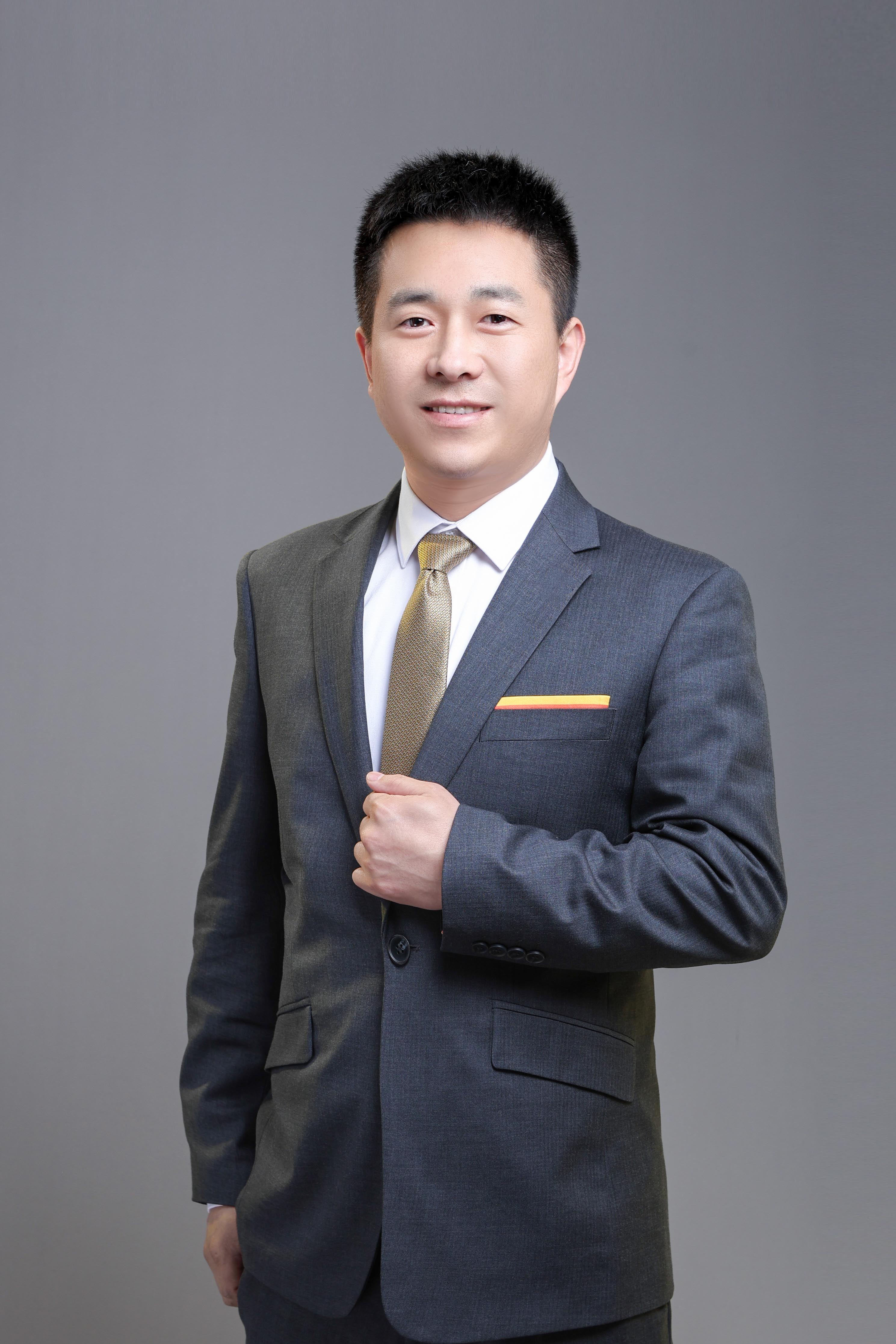 经纪人王港占