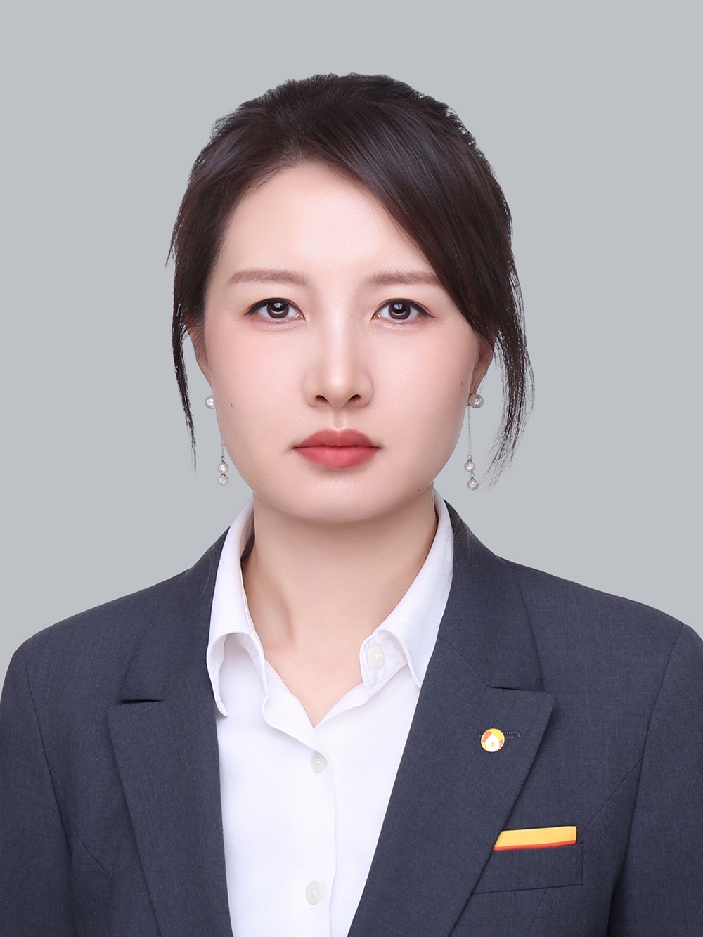 经纪人秦颖