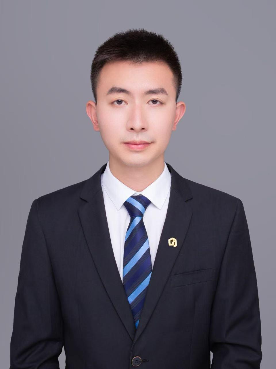 经纪人周玉东