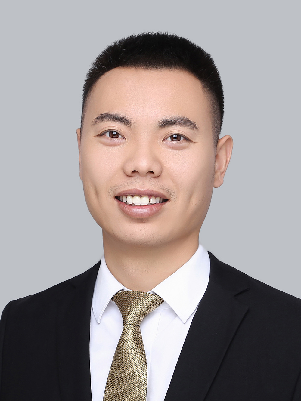 我爱我家经纪人屈军军