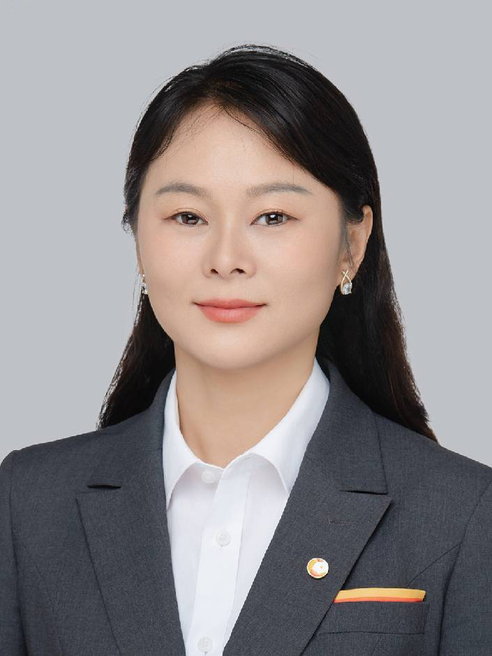 经纪人彭丽