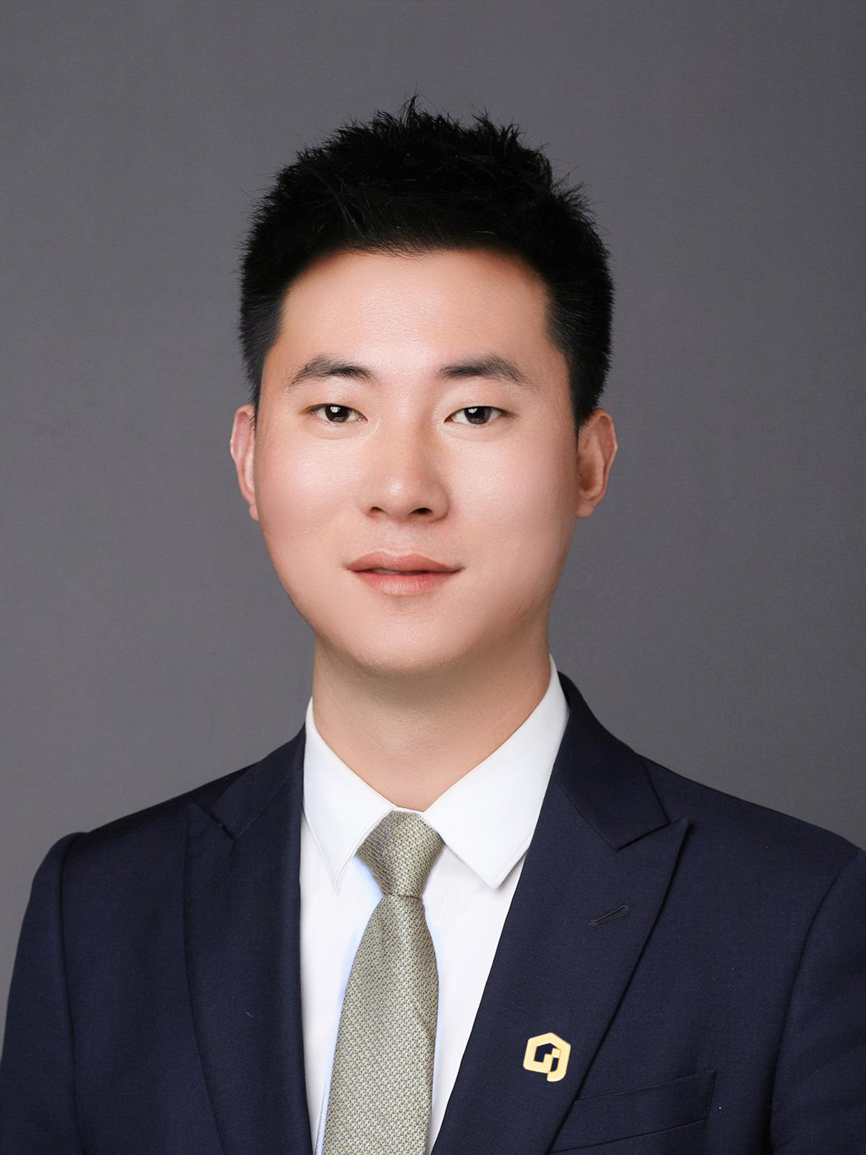 我爱我家经纪人何鑫华