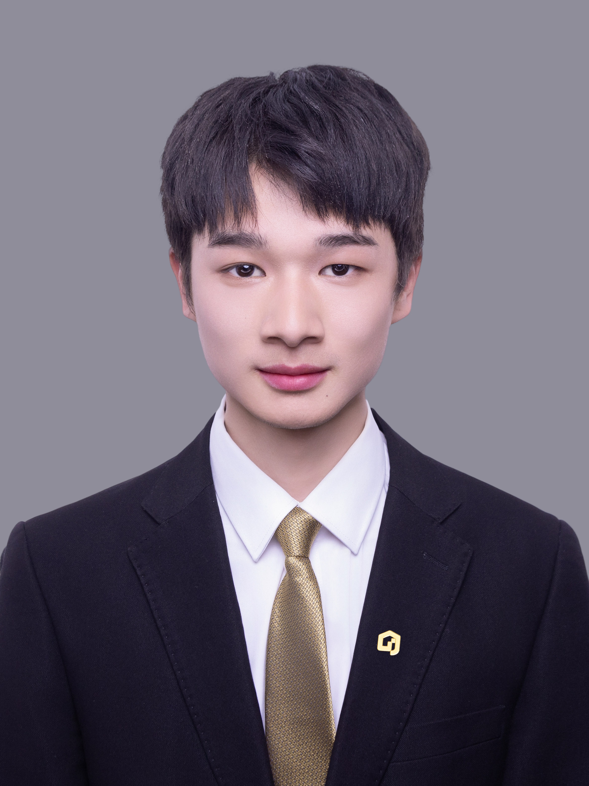 我爱我家经纪人饶高峰