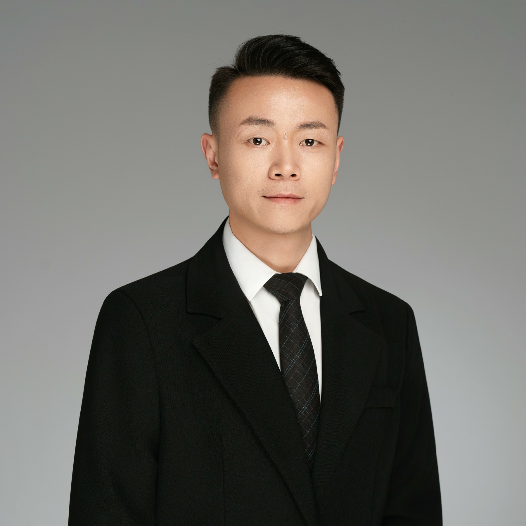 经纪人张智