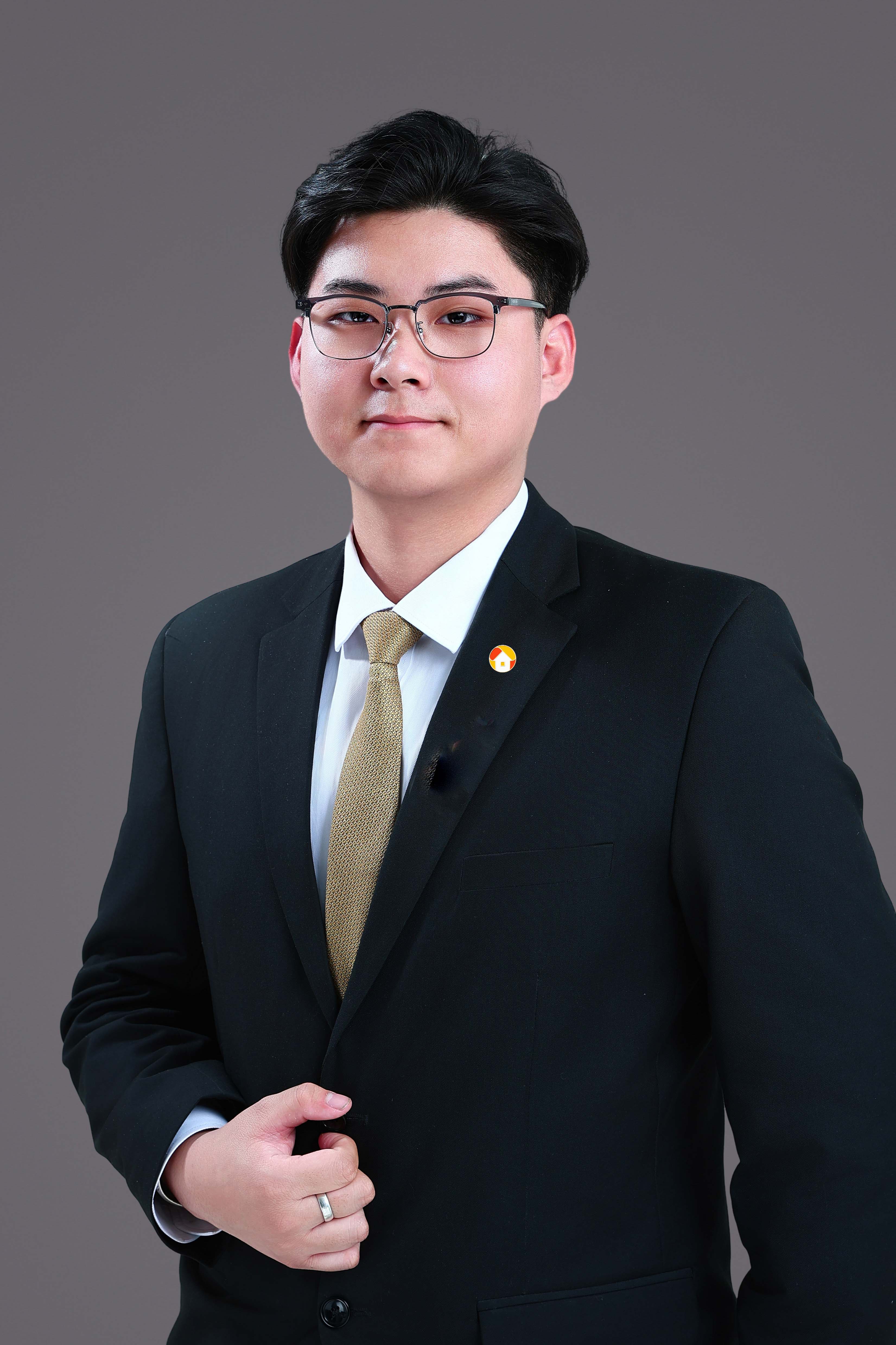 我爱我家经纪人李朋