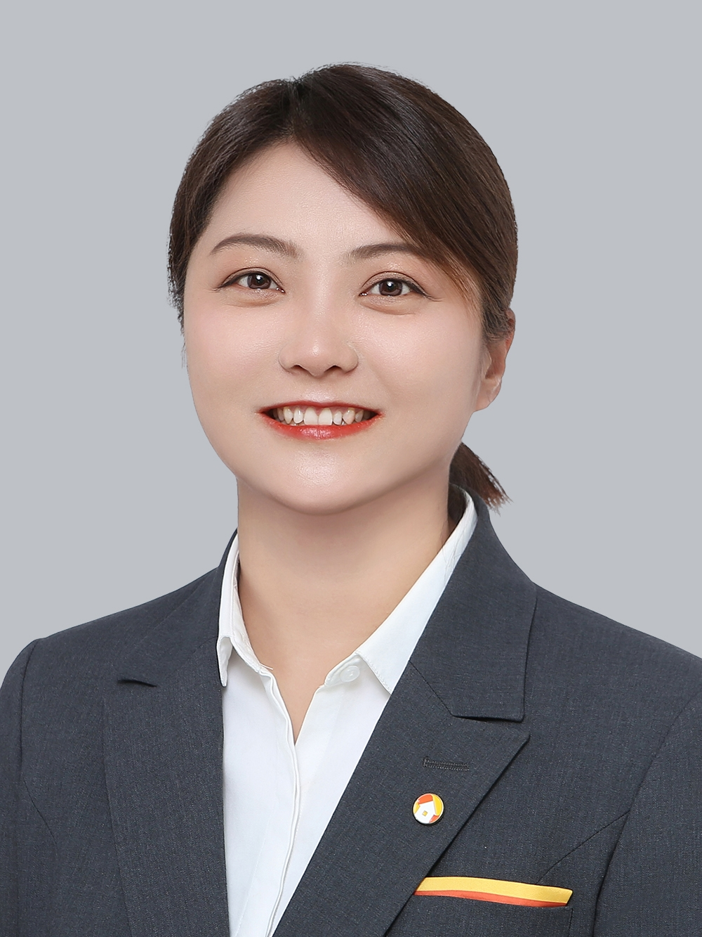 我爱我家经纪人侯建妍