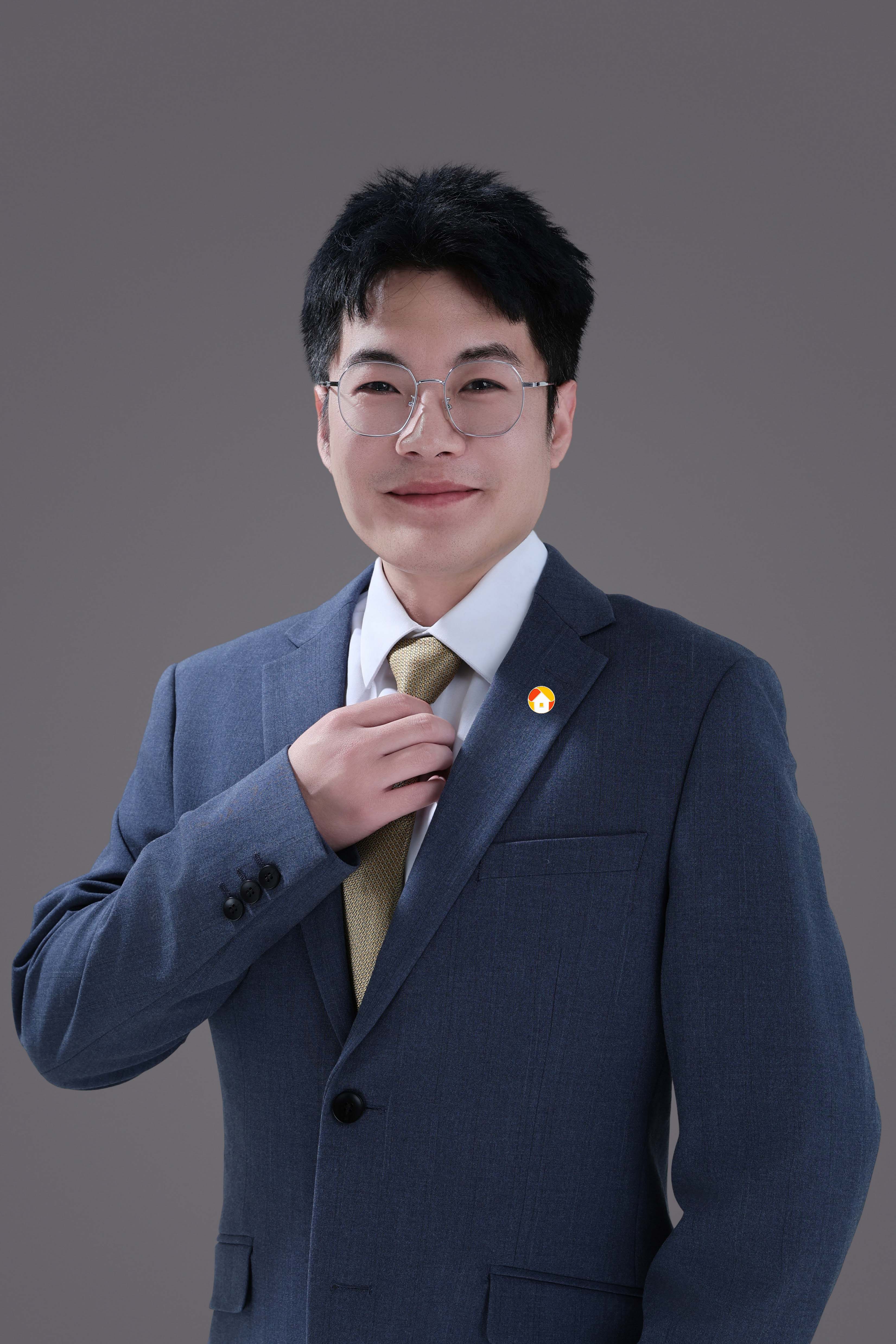 我爱我家经纪人张志刚