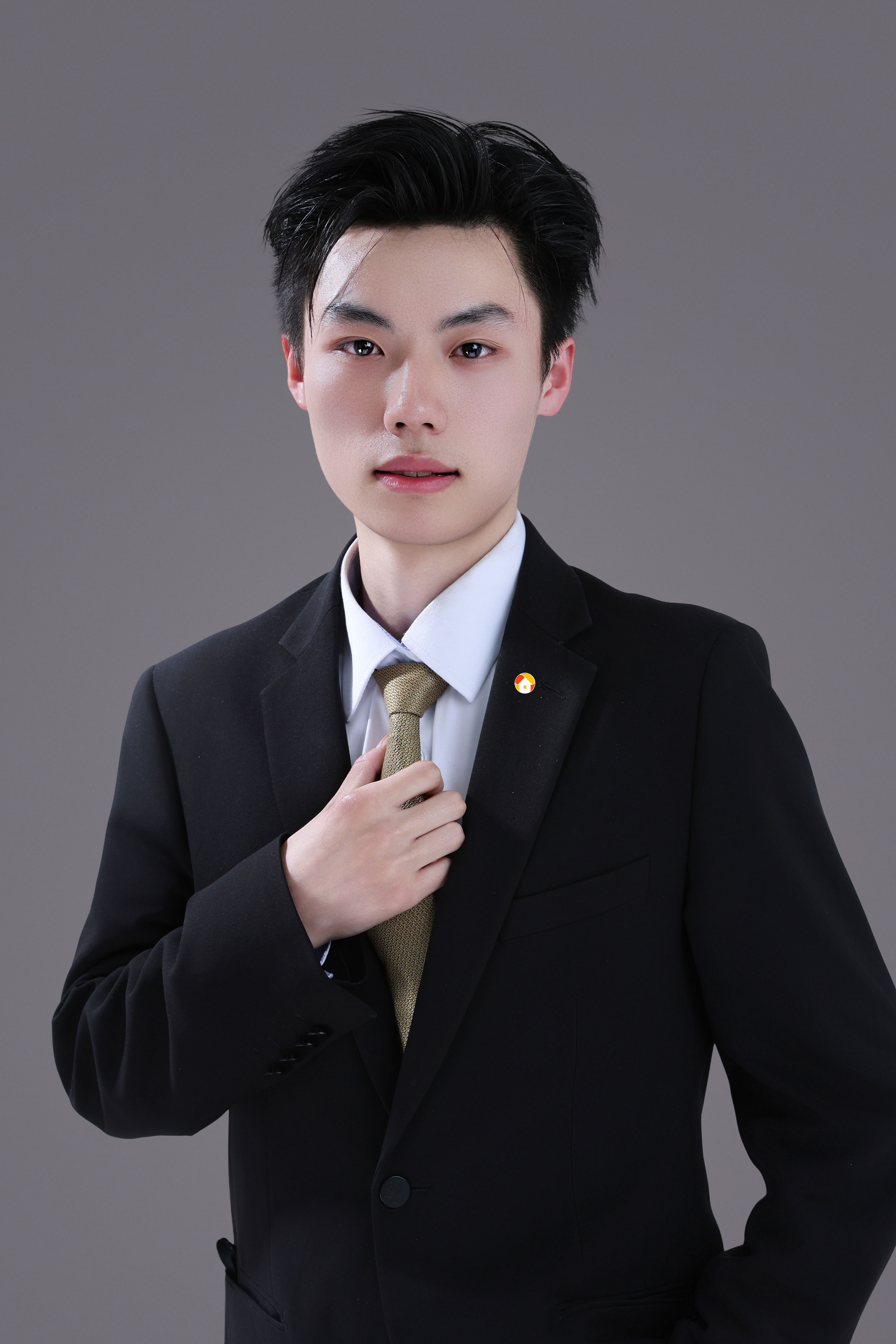 经纪人高越