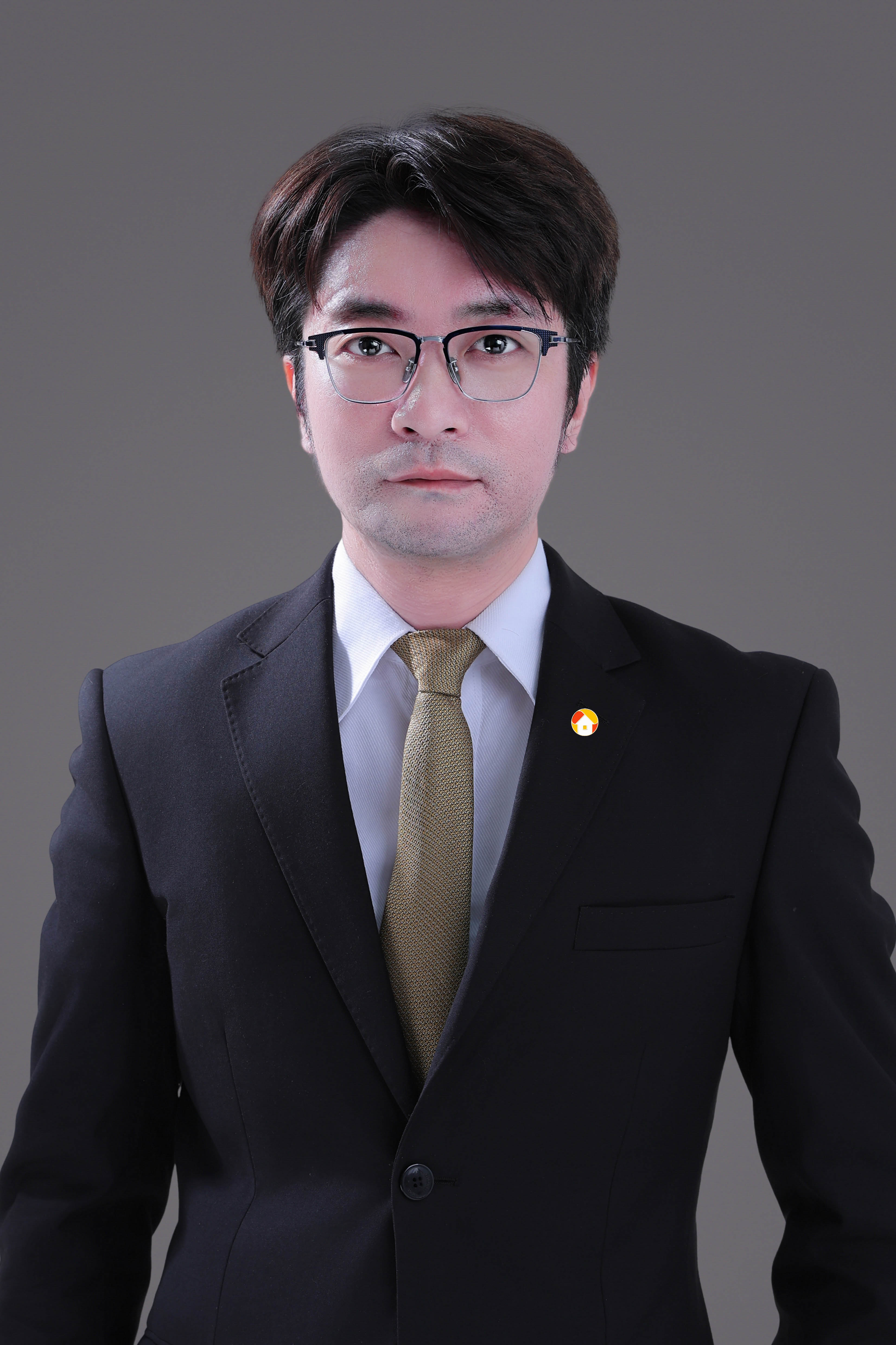 我爱我家经纪人邓鹏翔