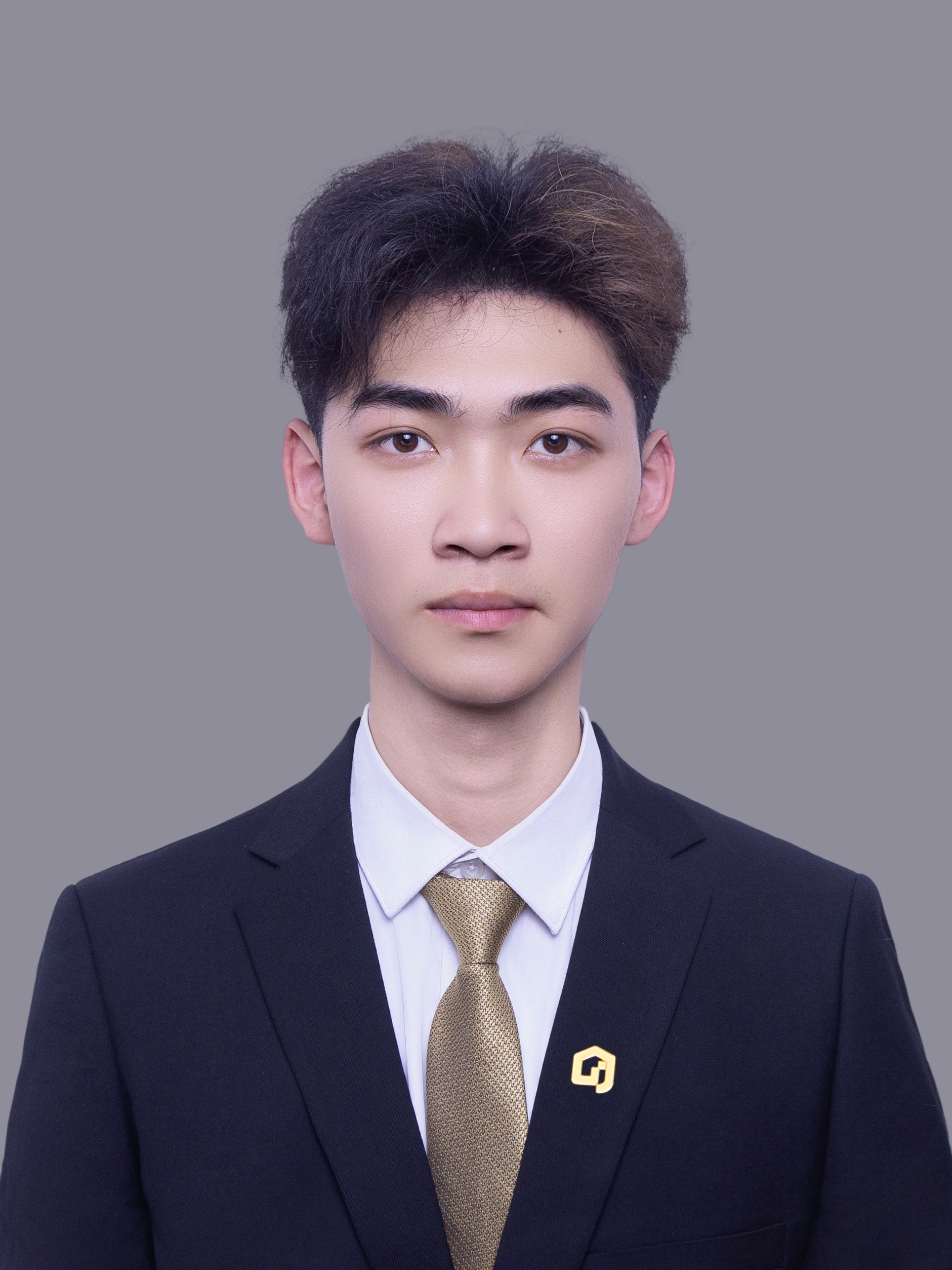 我爱我家经纪人左振卿