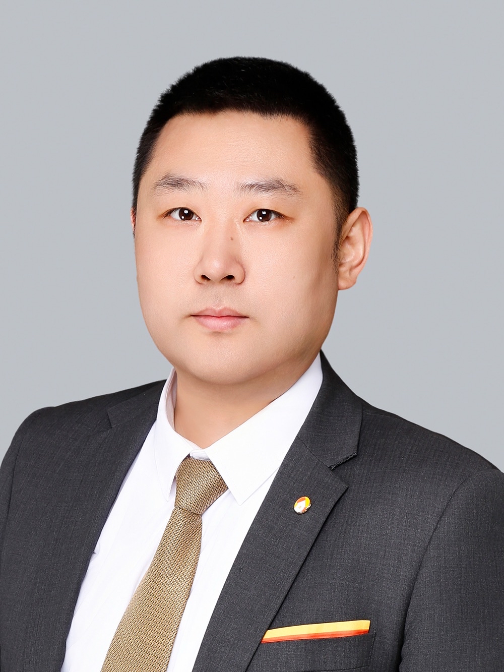 我爱我家经纪人庞一平