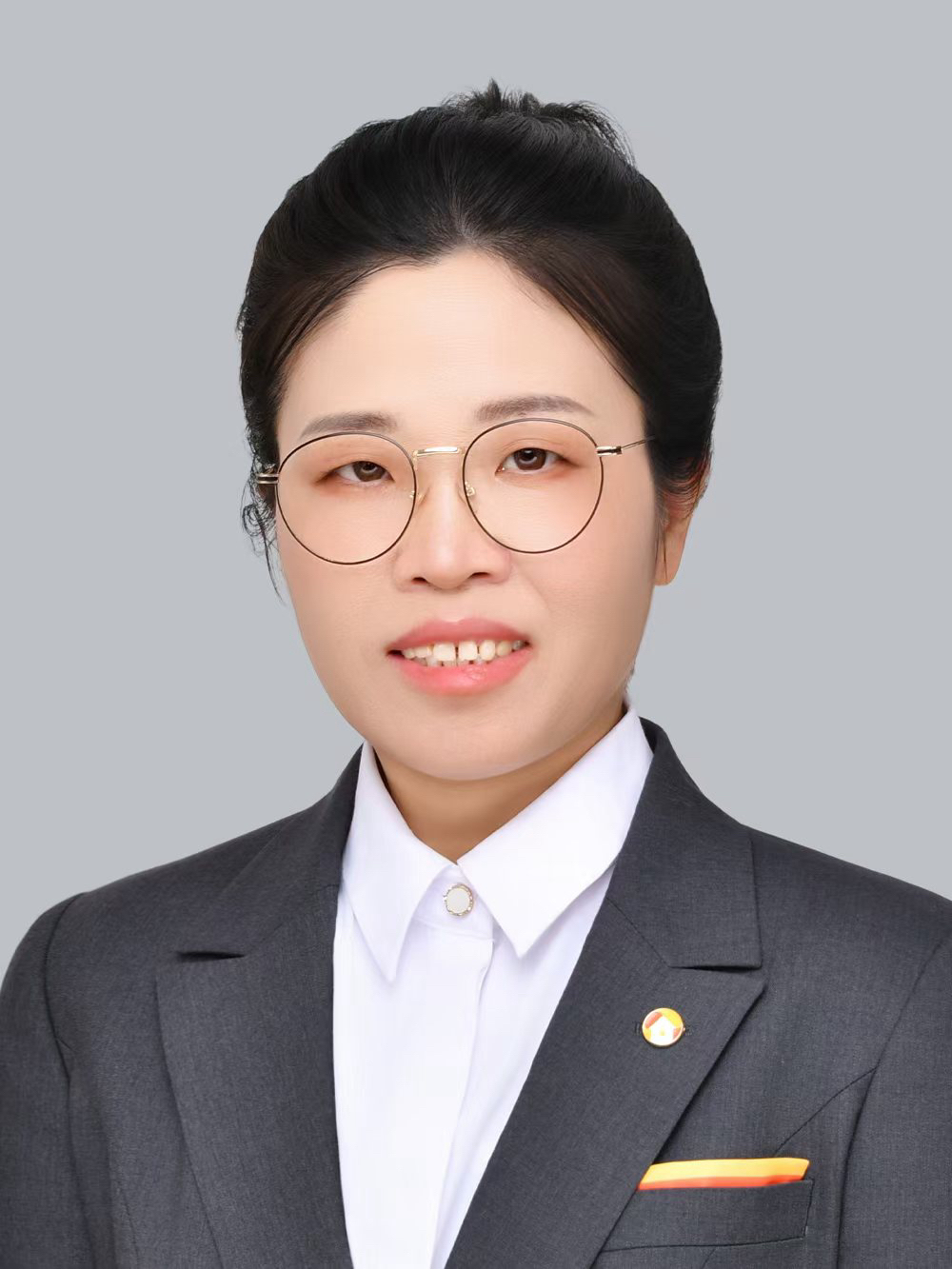 我爱我家经纪人赵小英