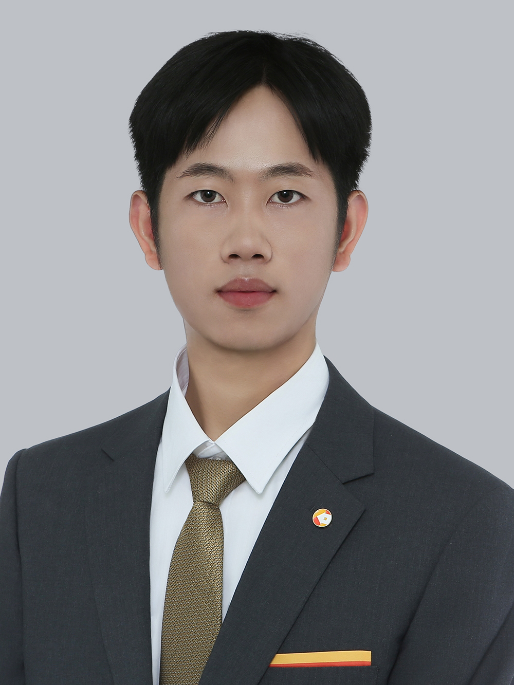 何龙飞
