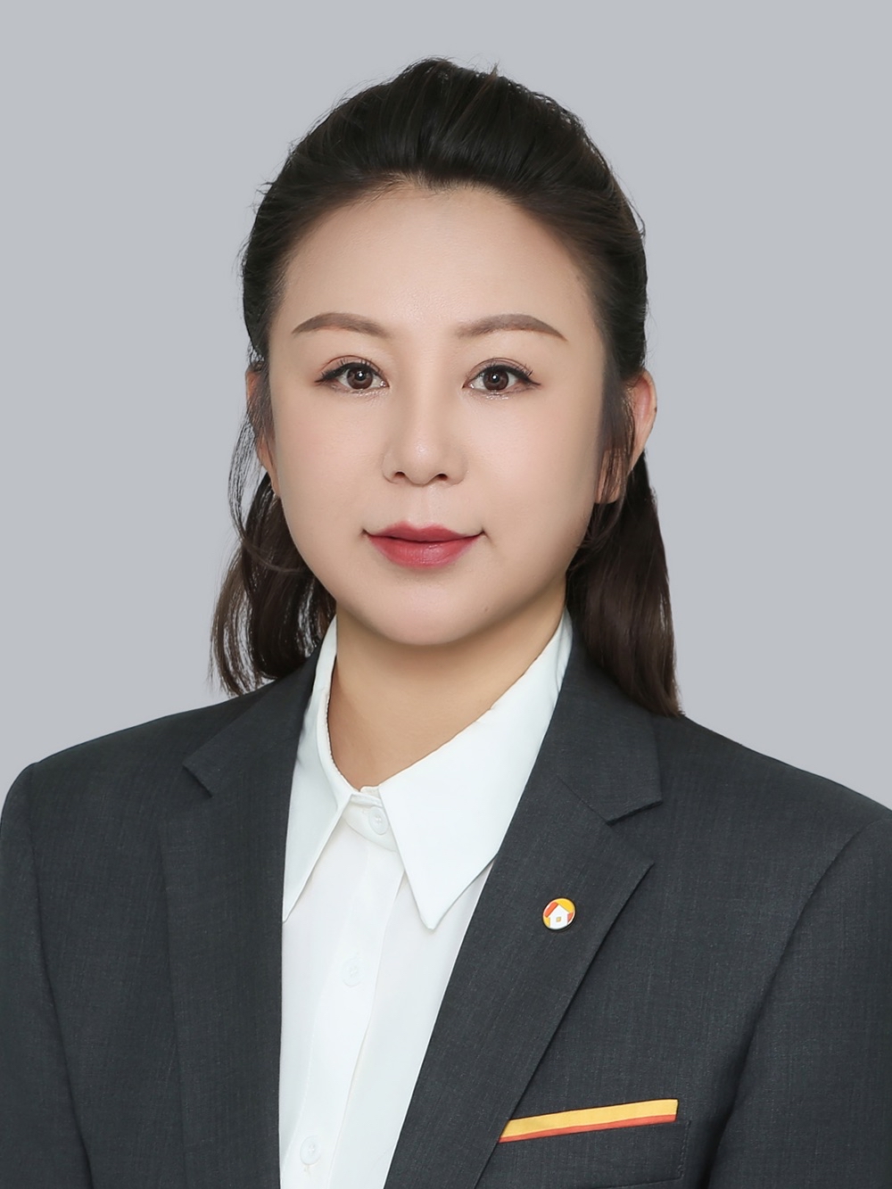经纪人董丽