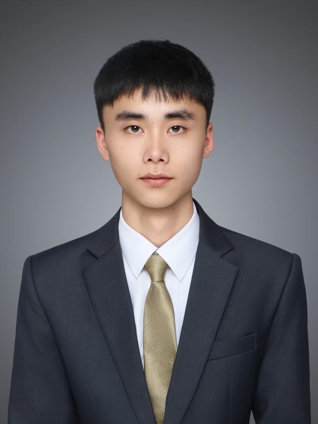 我爱我家经纪人王定元