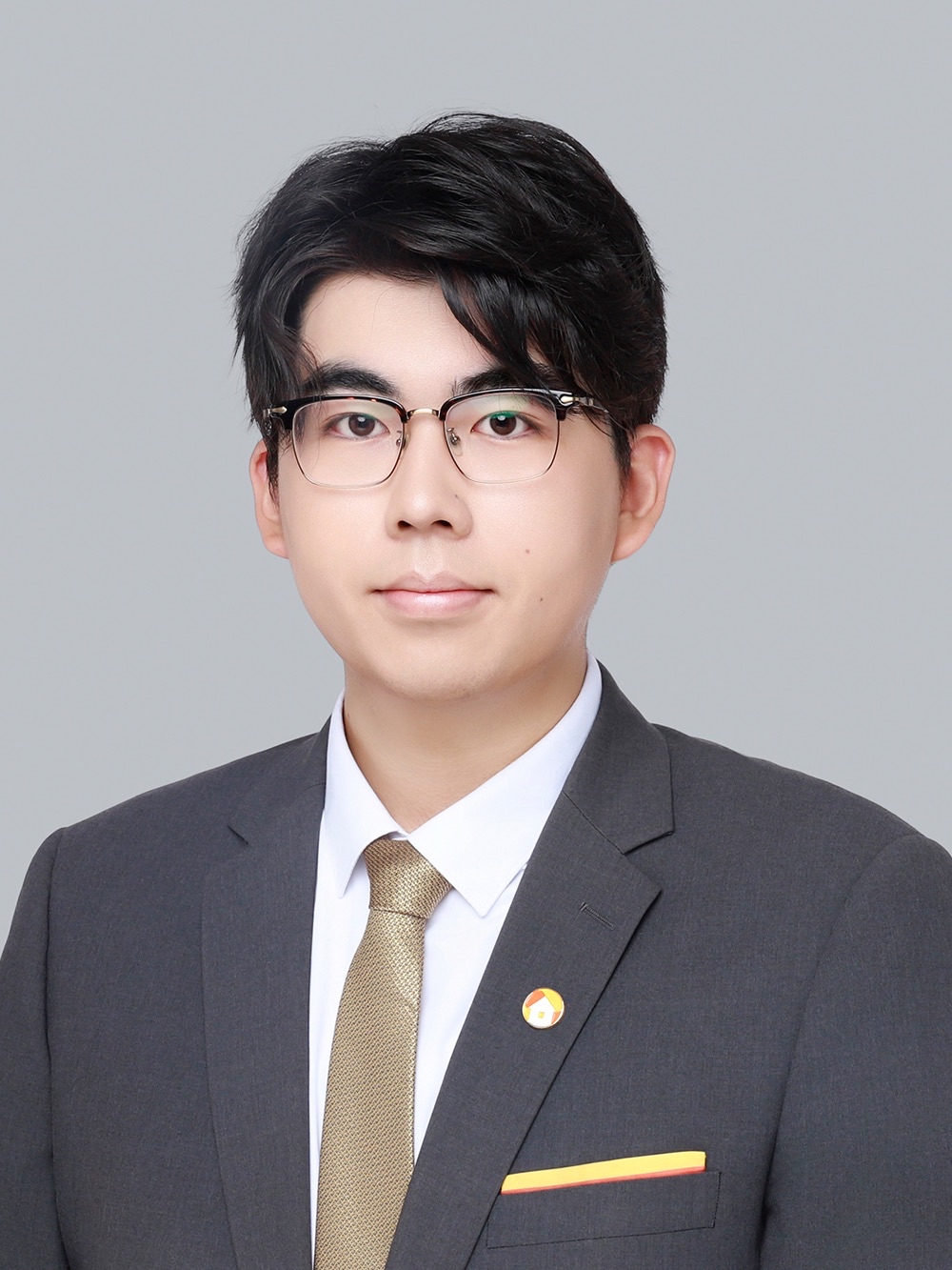 经纪人周佳