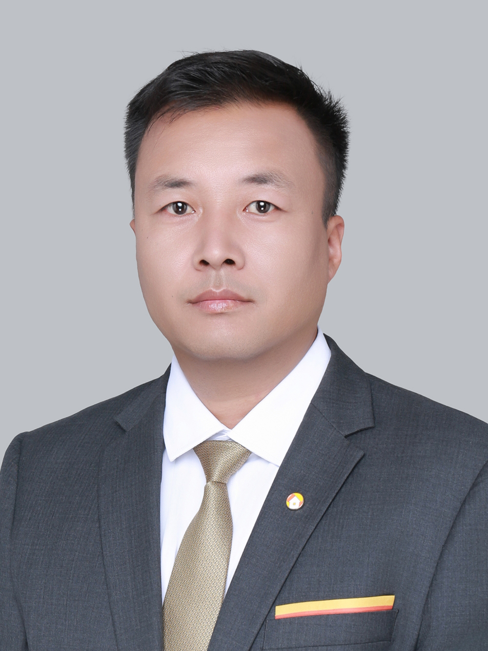 经纪人阴书超