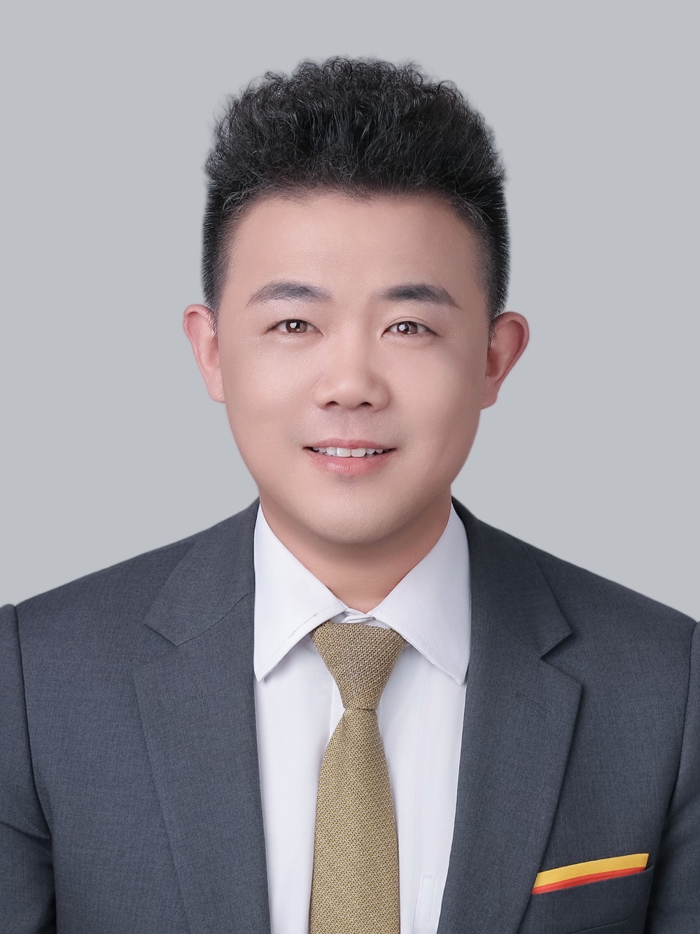 经纪人王亚彬