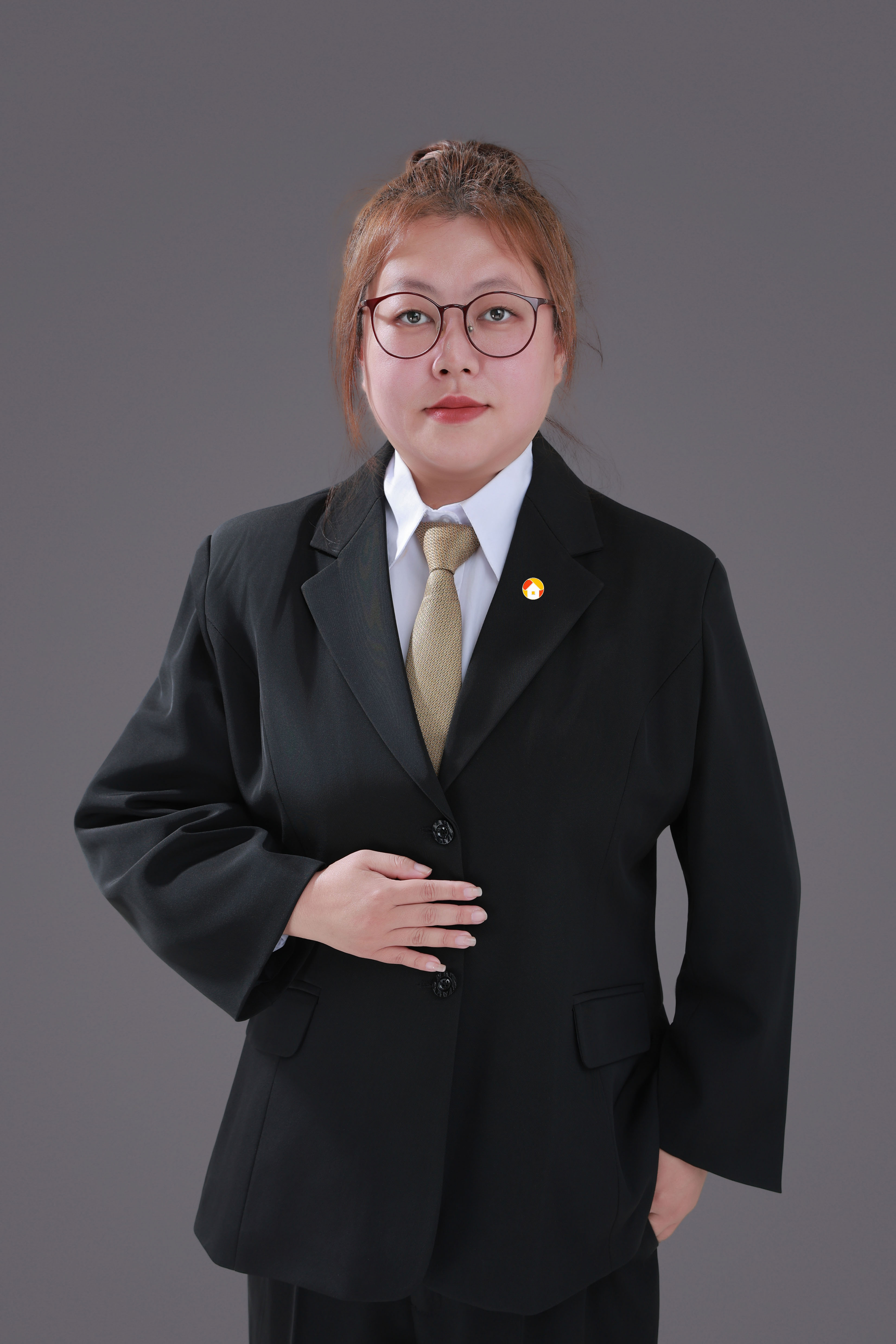经纪人高霞