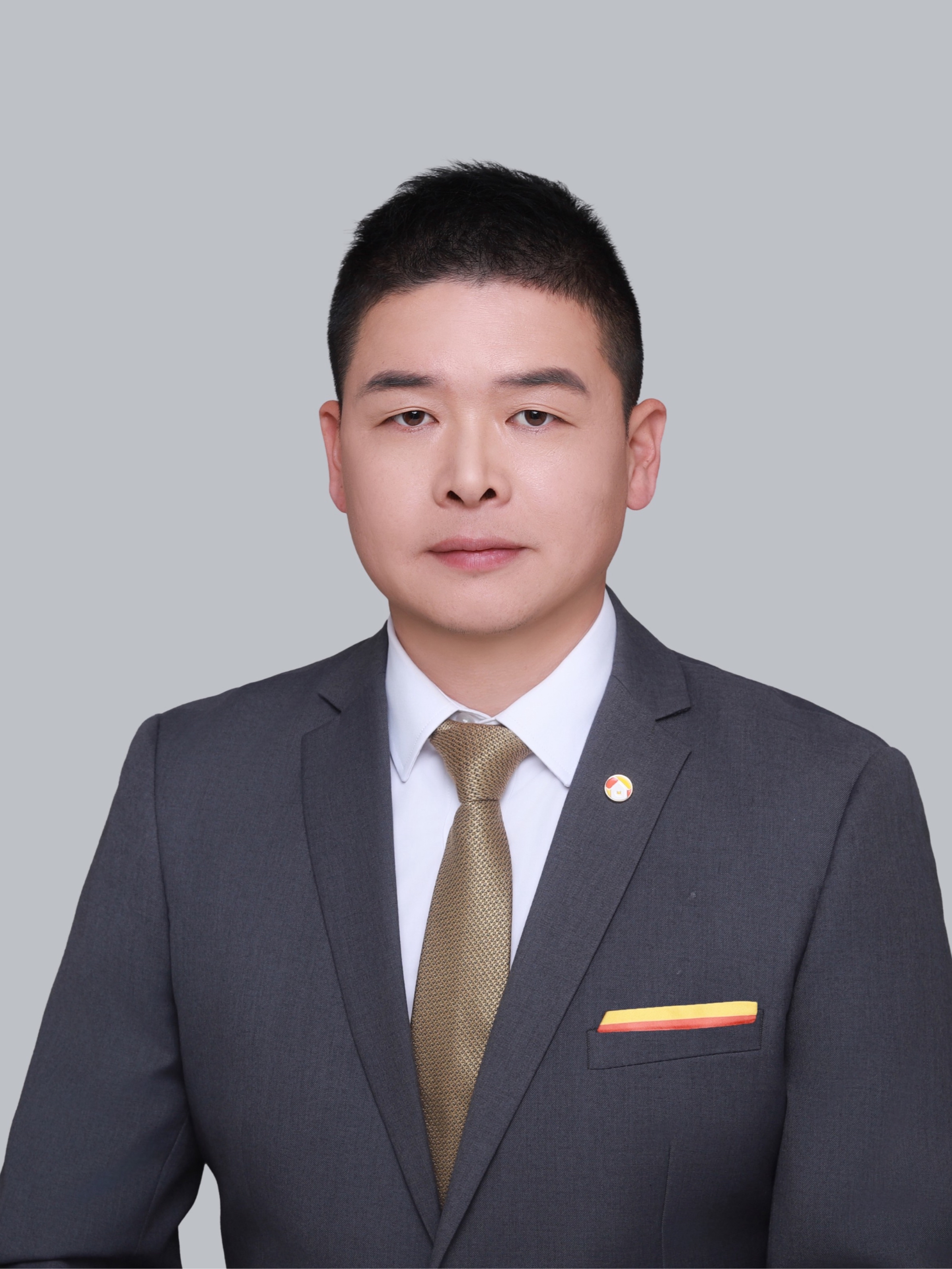 经纪人周佳华