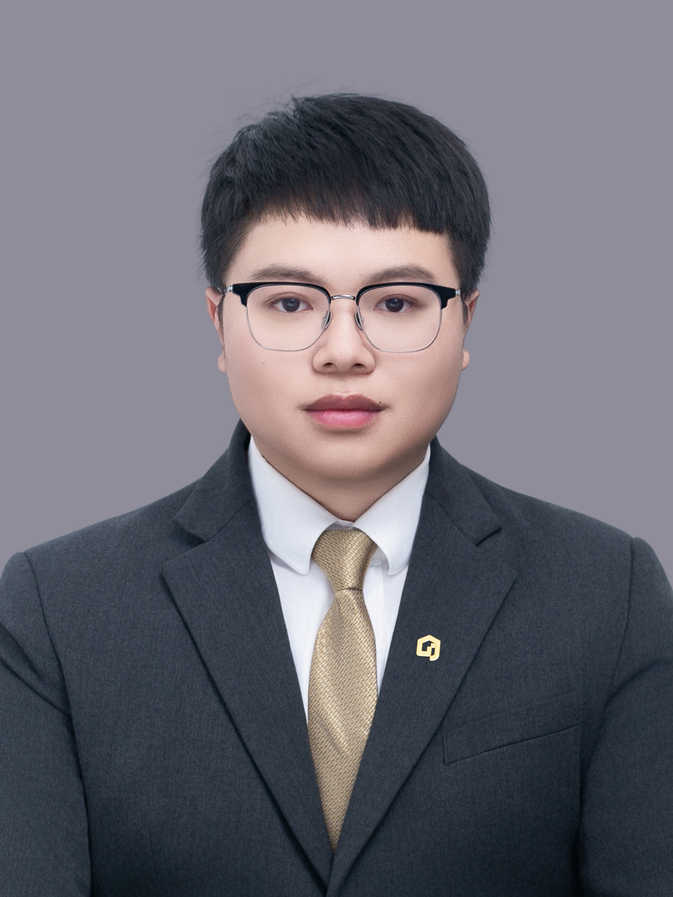 经纪人张兴强
