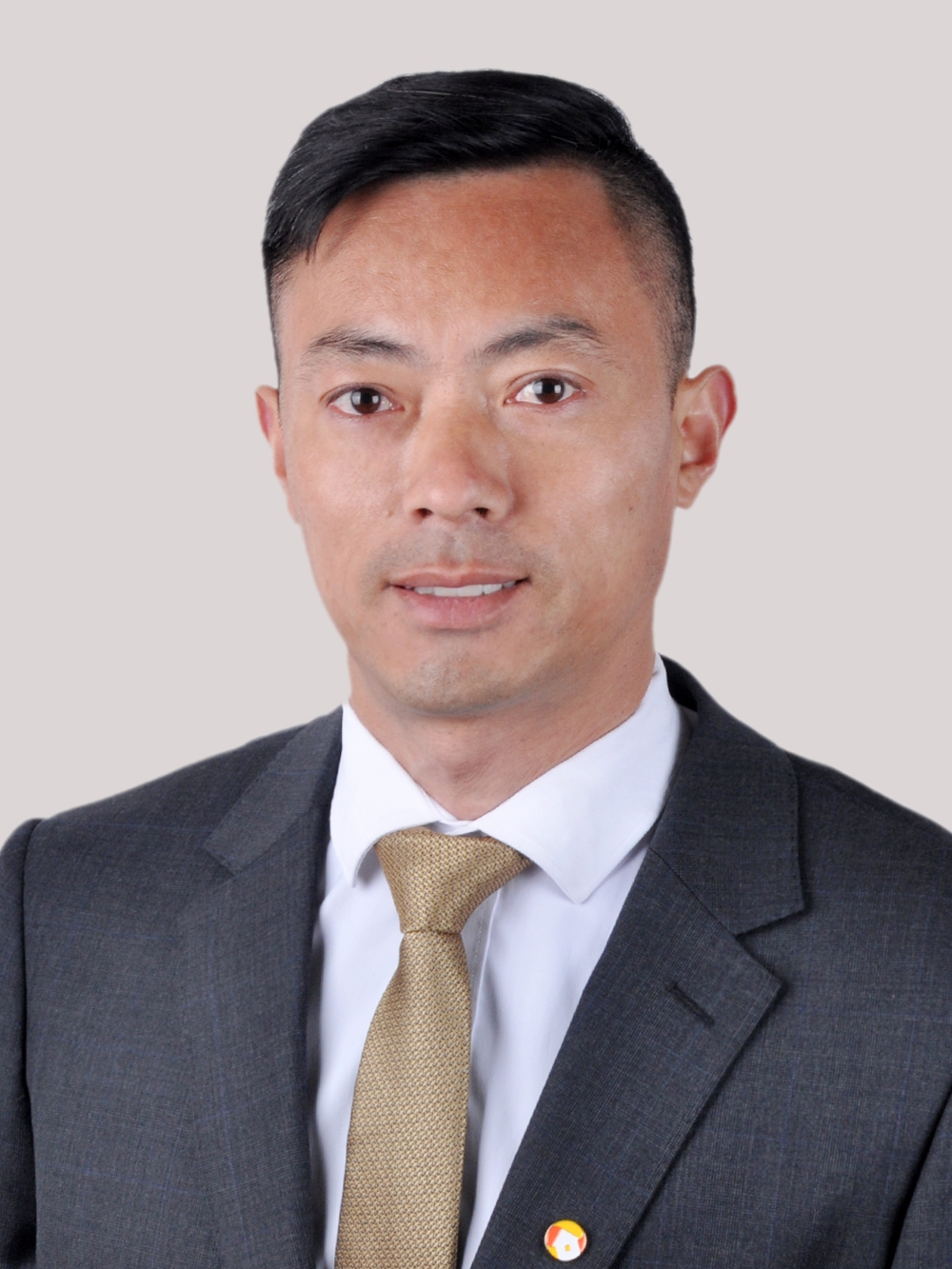 经纪人刘强