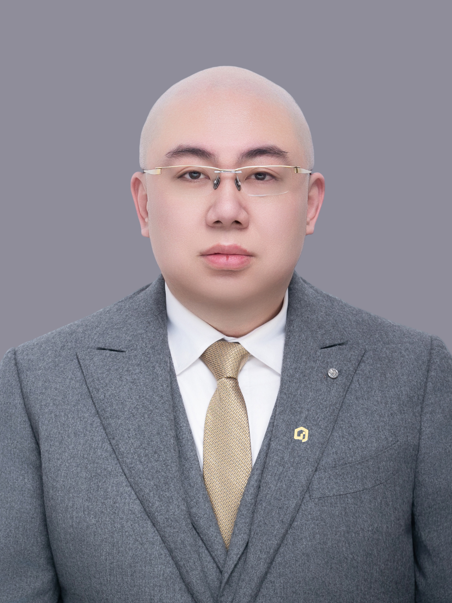 经纪人何志祥