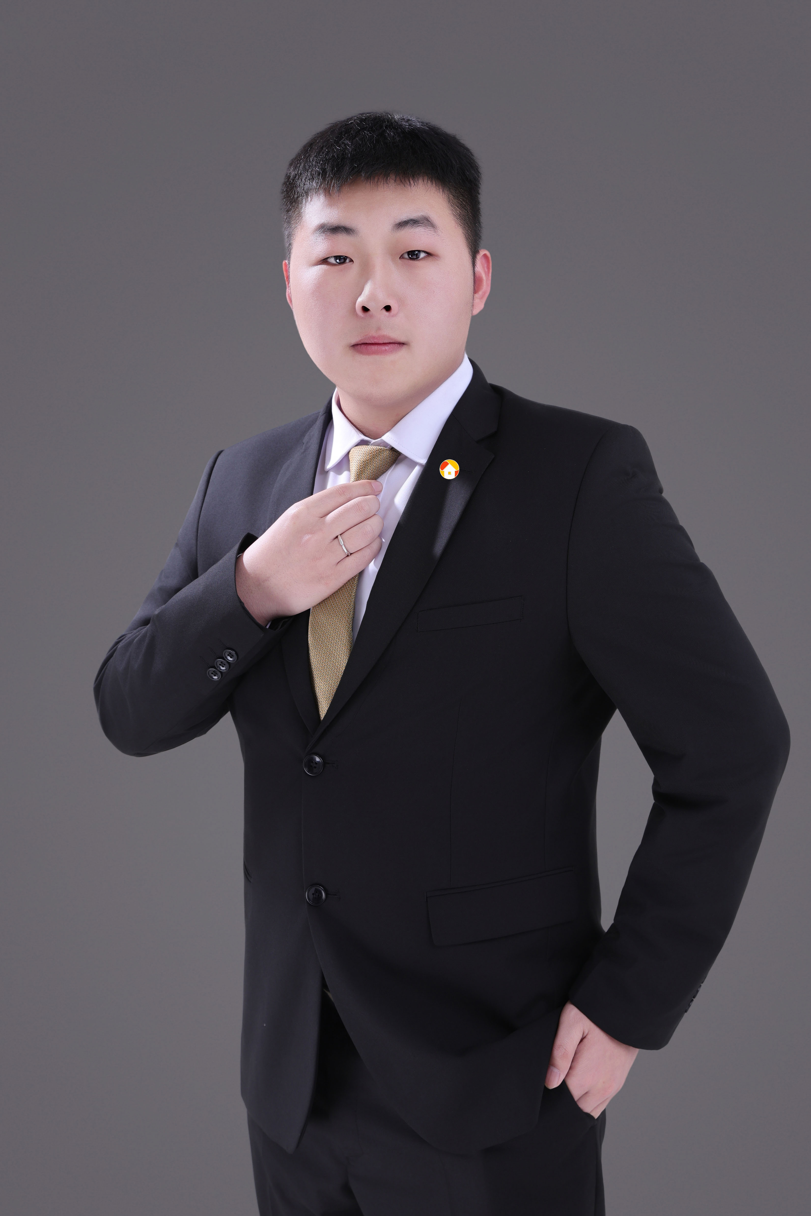 经纪人田鑫煜