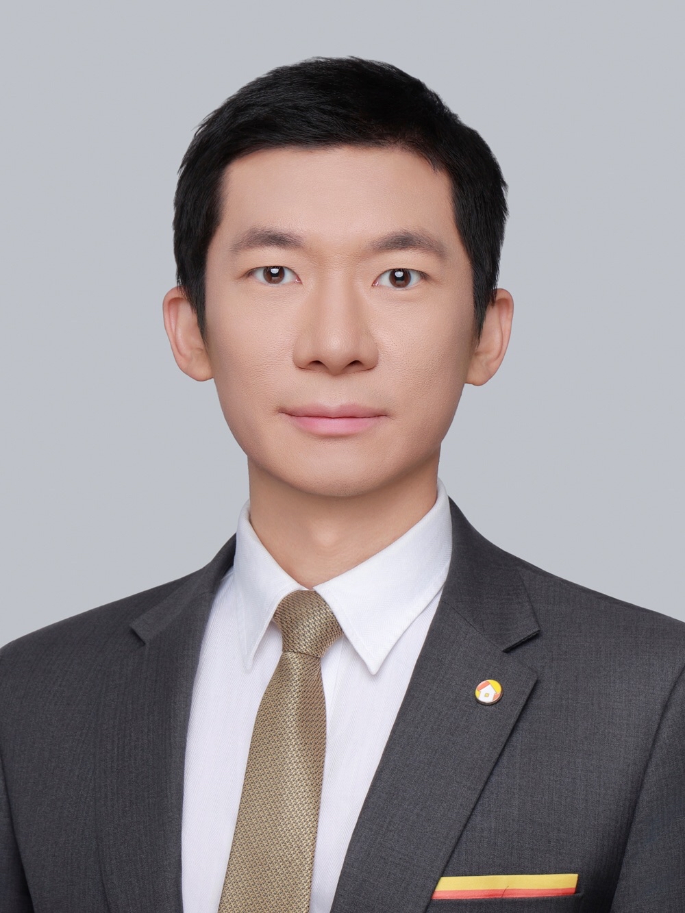经纪人侯智强