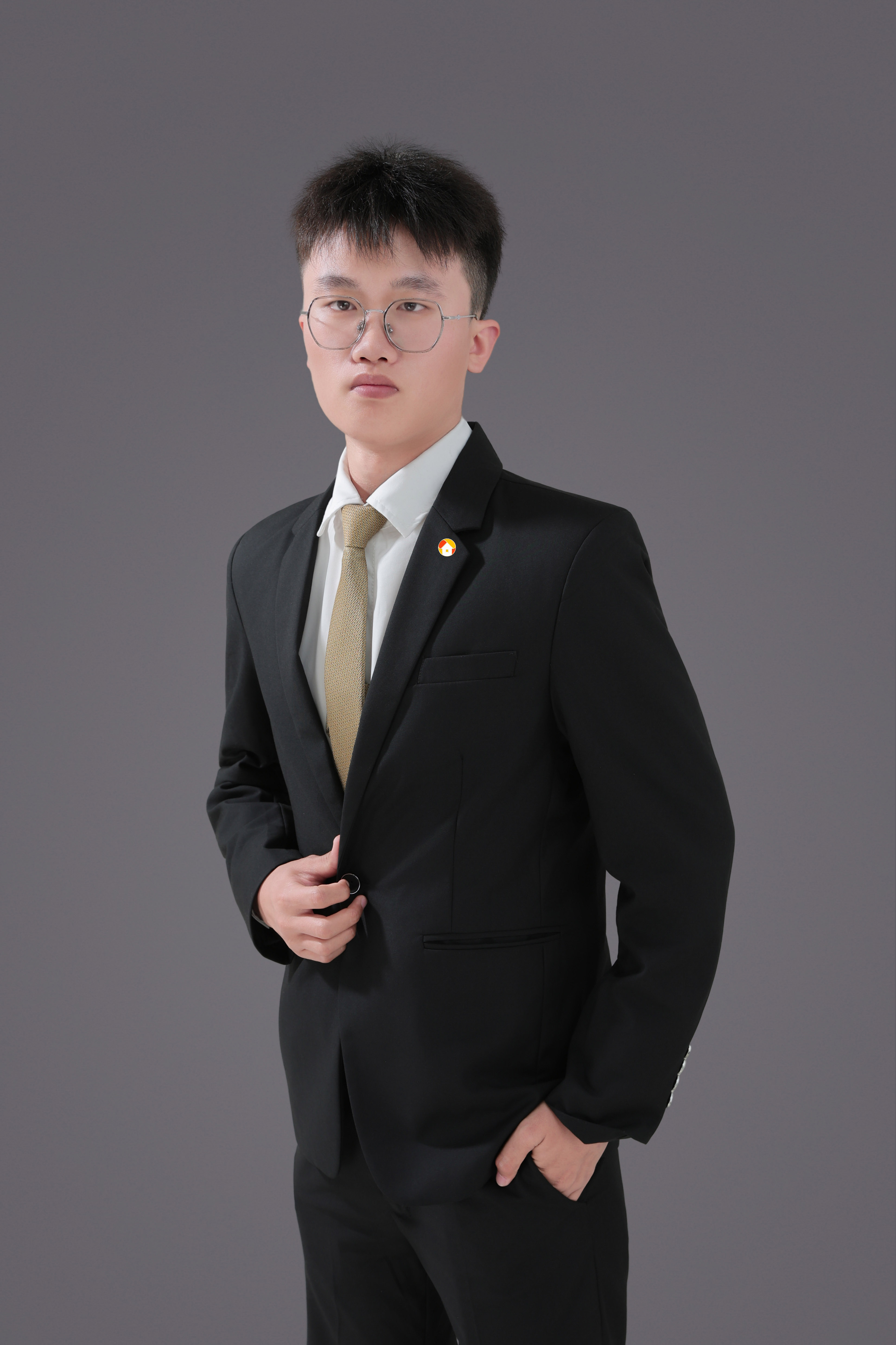 经纪人贺华凯