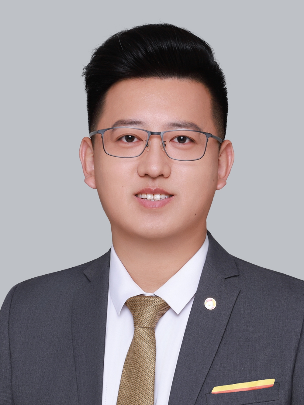 经纪人李远