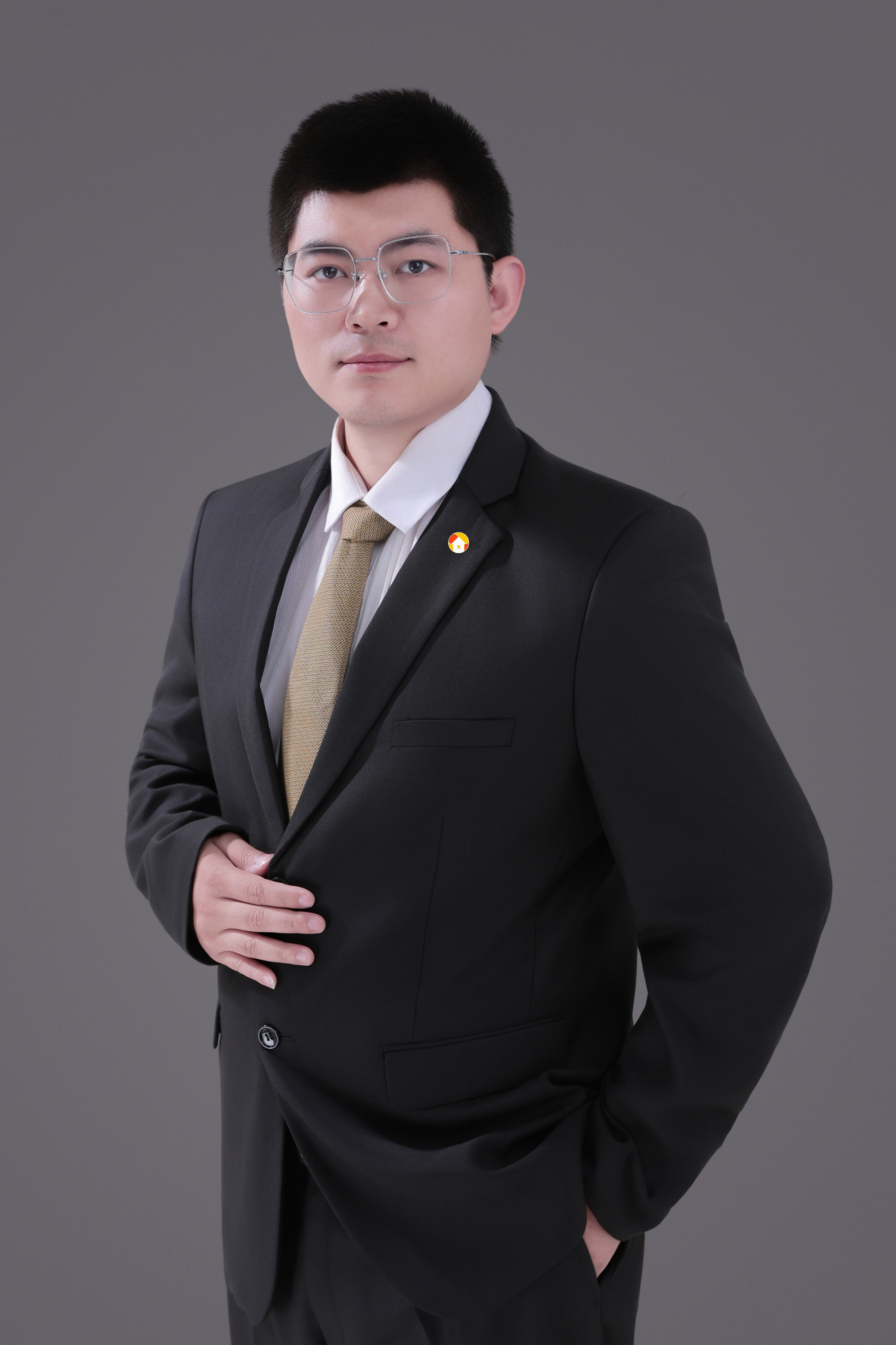 经纪人陈敬豪