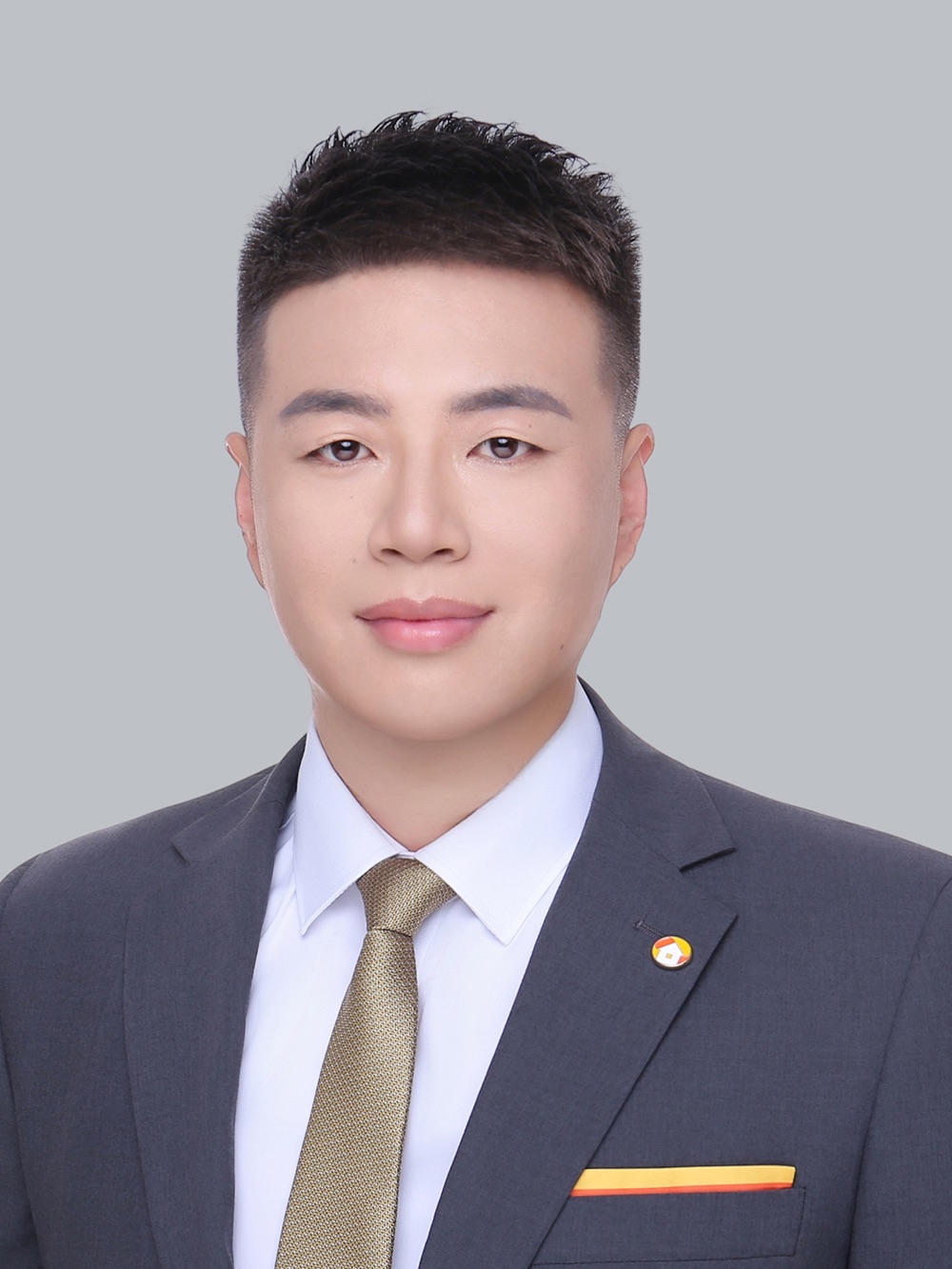 经纪人张广鹏